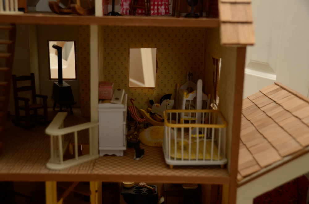Vintage Craftsman Style Furnished Dollhouse