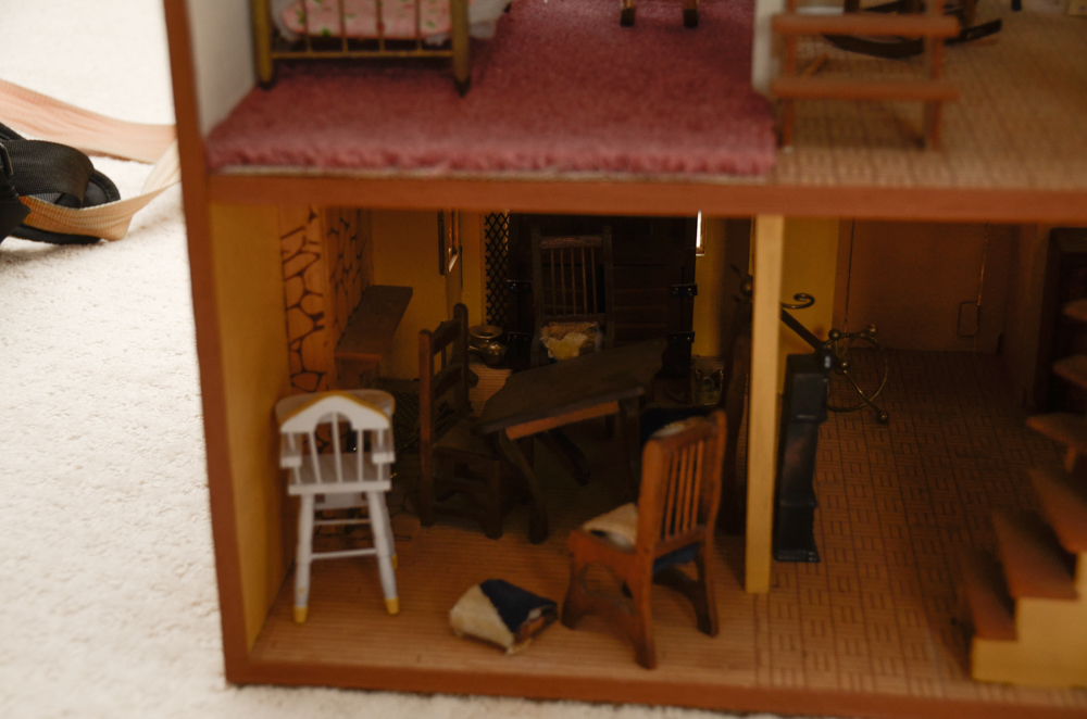 Vintage Craftsman Style Furnished Dollhouse