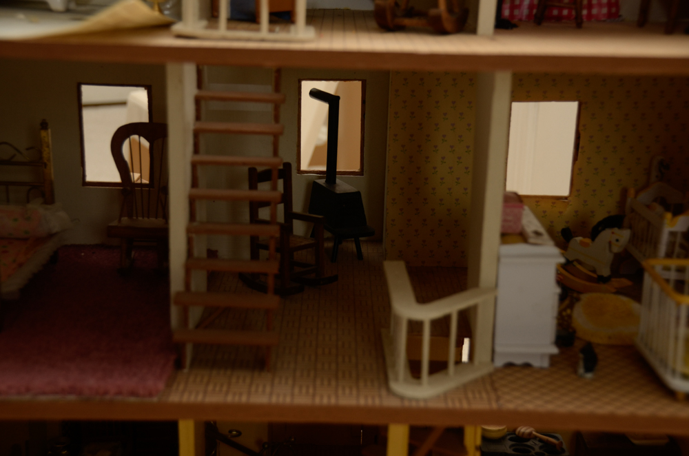 Vintage Craftsman Style Furnished Dollhouse