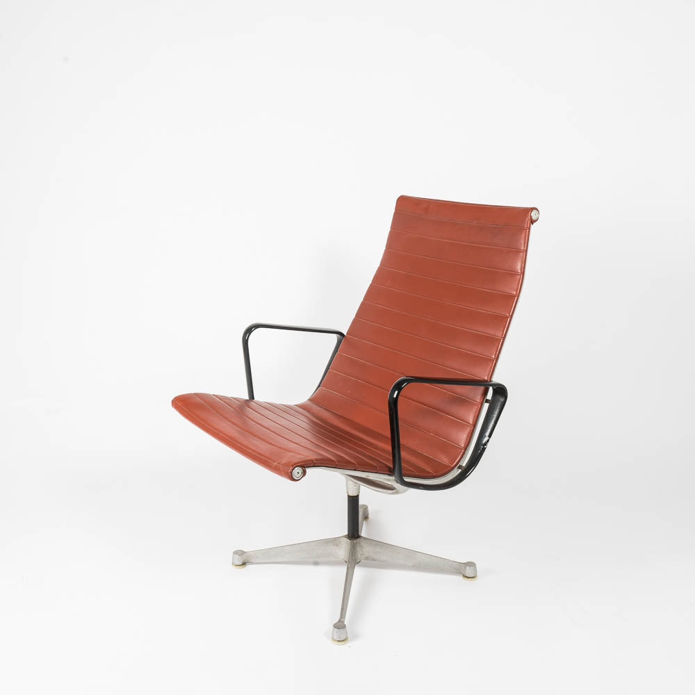 Swivel Office Chair After Design by Charles Eames for Herman Miller