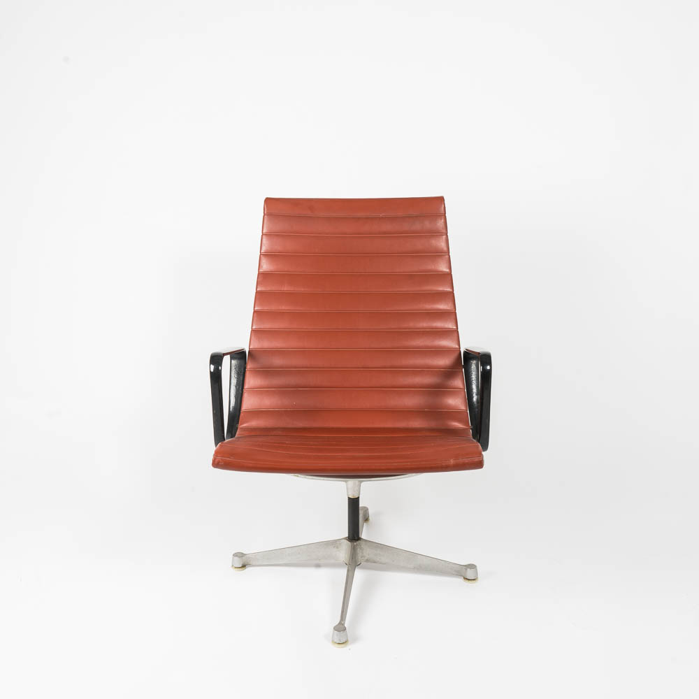 Swivel Office Chair After Design by Charles Eames for Herman Miller
