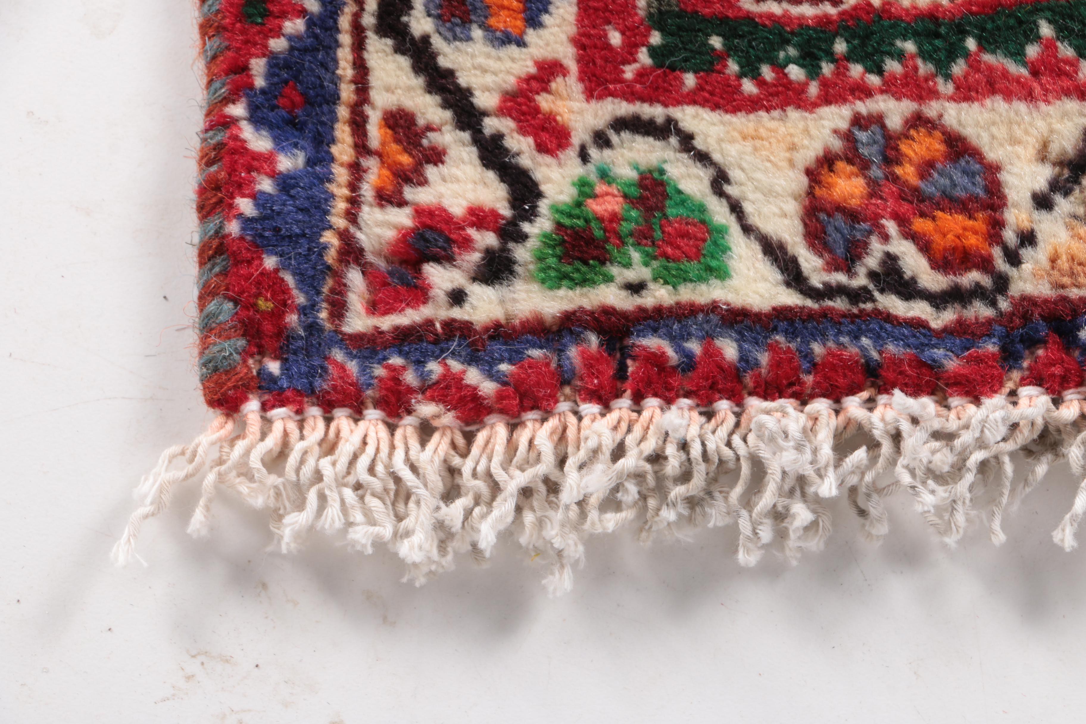 Hand-Knotted Persian Qashqai Accent Rug
