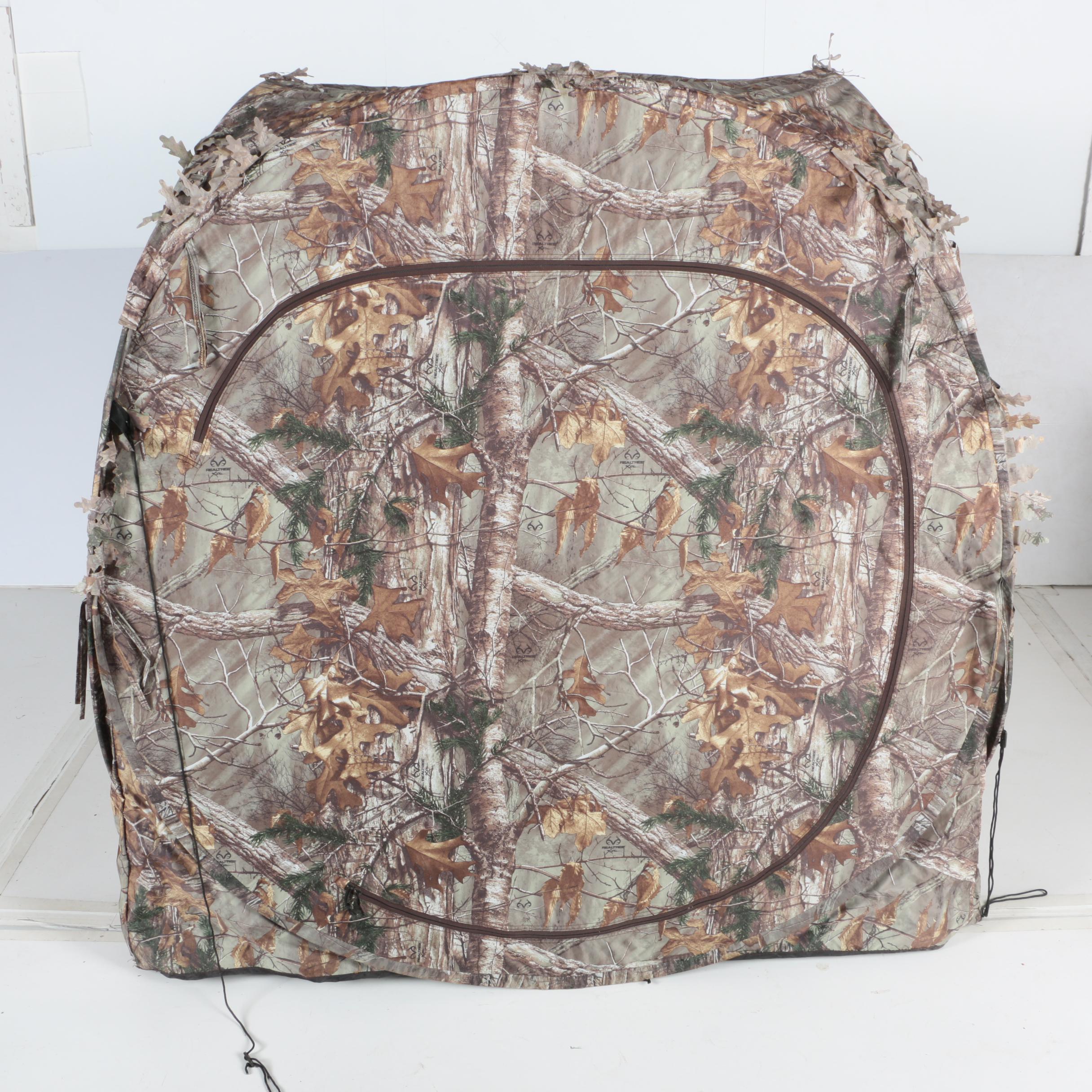 Ameristep "Realtree Xtra" Ground Blind with Lanterns and Camping Gear