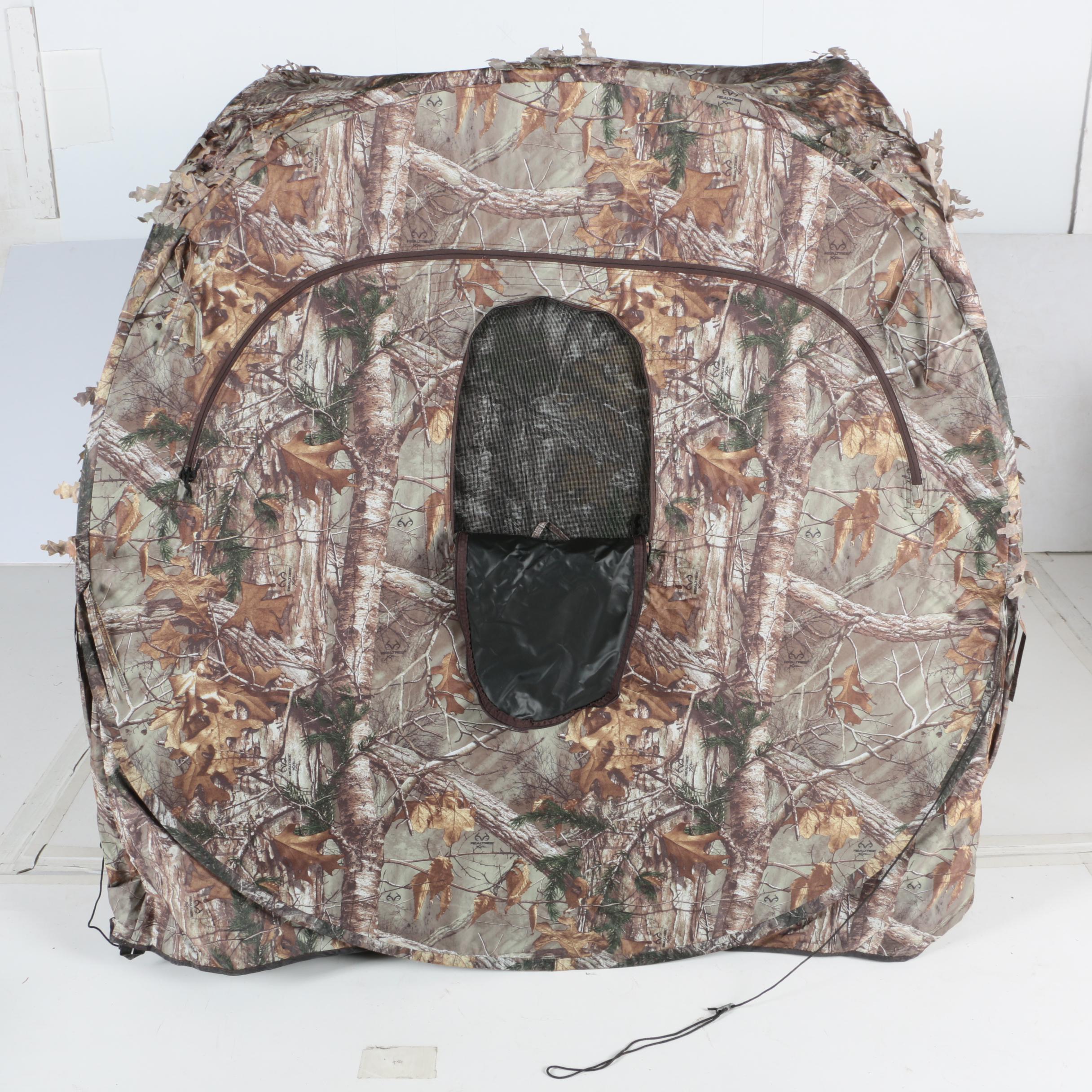 Ameristep "Realtree Xtra" Ground Blind with Lanterns and Camping Gear