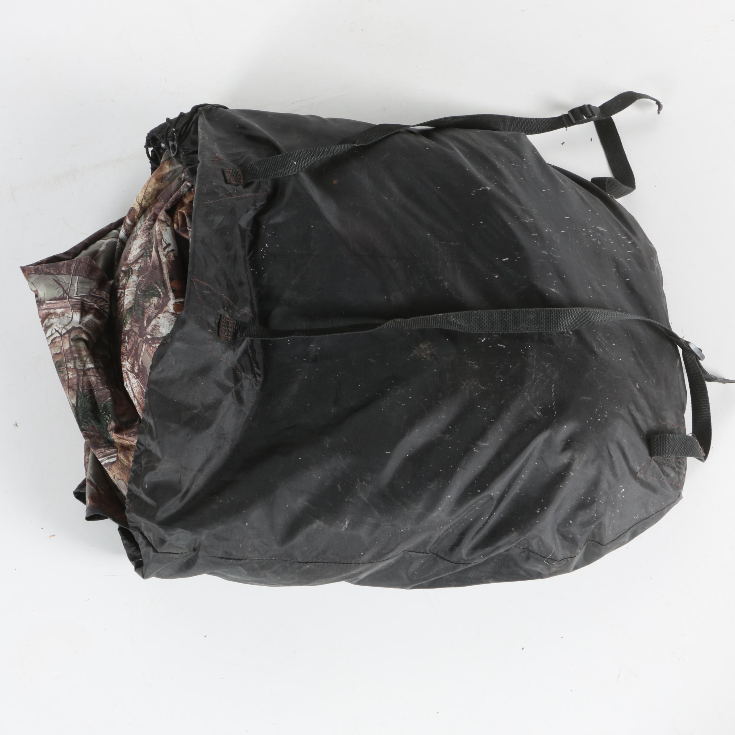 Ameristep "Realtree Xtra" Ground Blind with Lanterns and Camping Gear