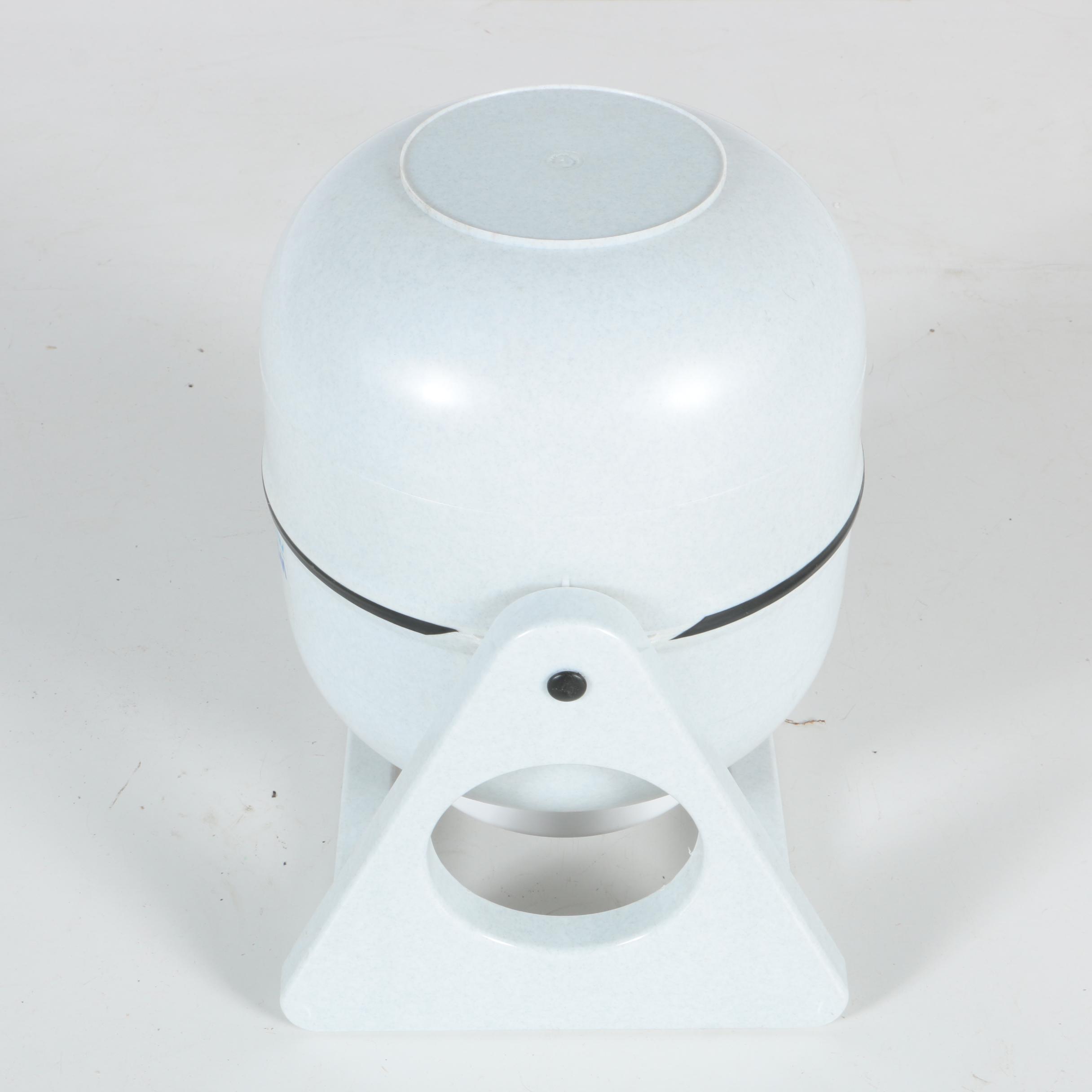 Ameristep "Realtree Xtra" Ground Blind with Lanterns and Camping Gear