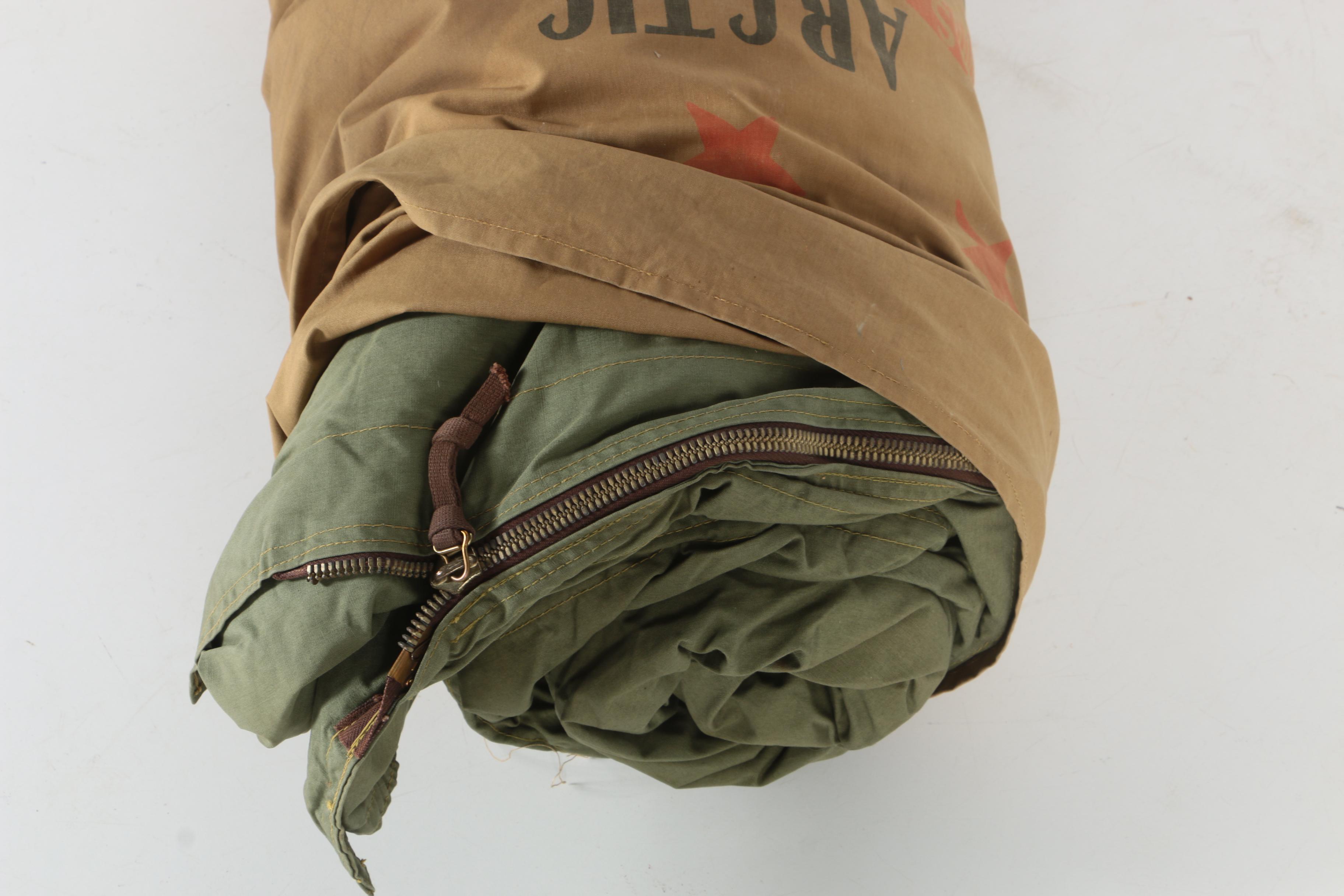 Ameristep "Realtree Xtra" Ground Blind with Lanterns and Camping Gear