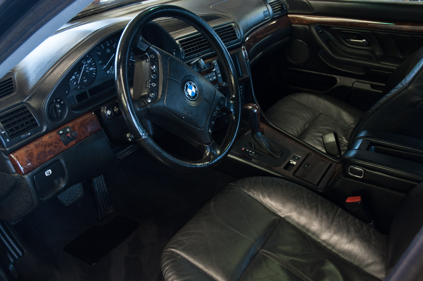 2000 BMW 750IL V12 Sedan