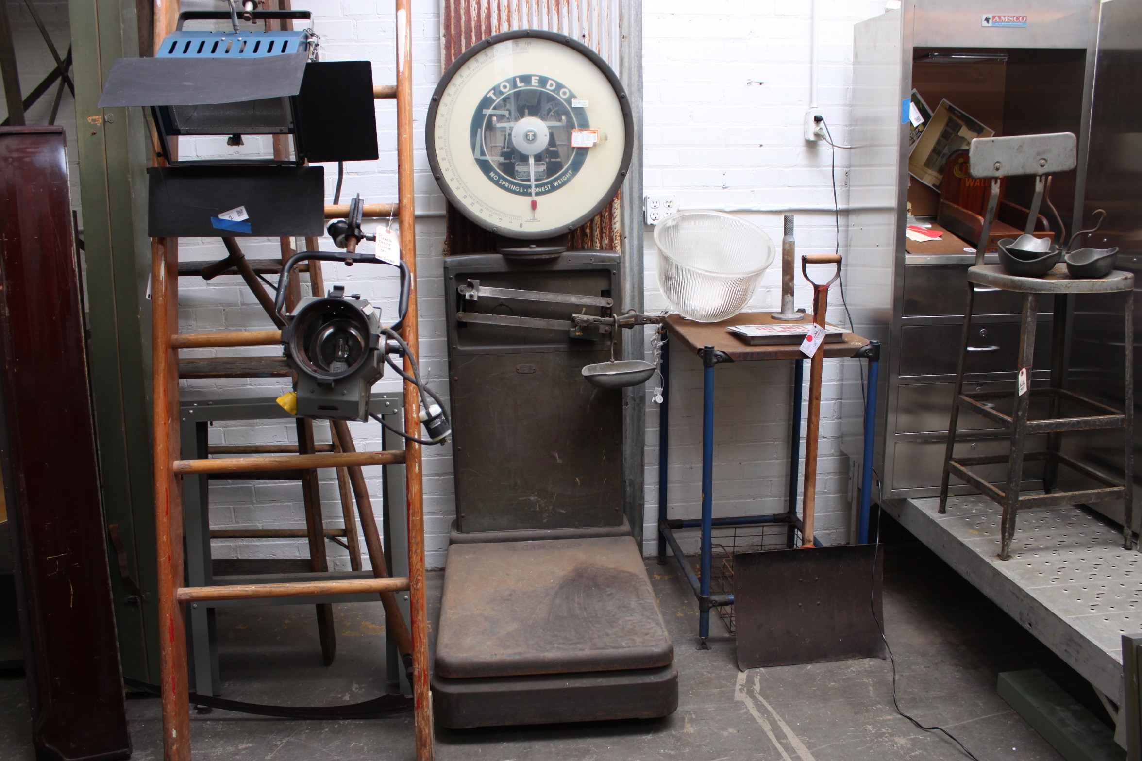 Vintage Toledo Scale Company "Honest Weight" Industrial Scale