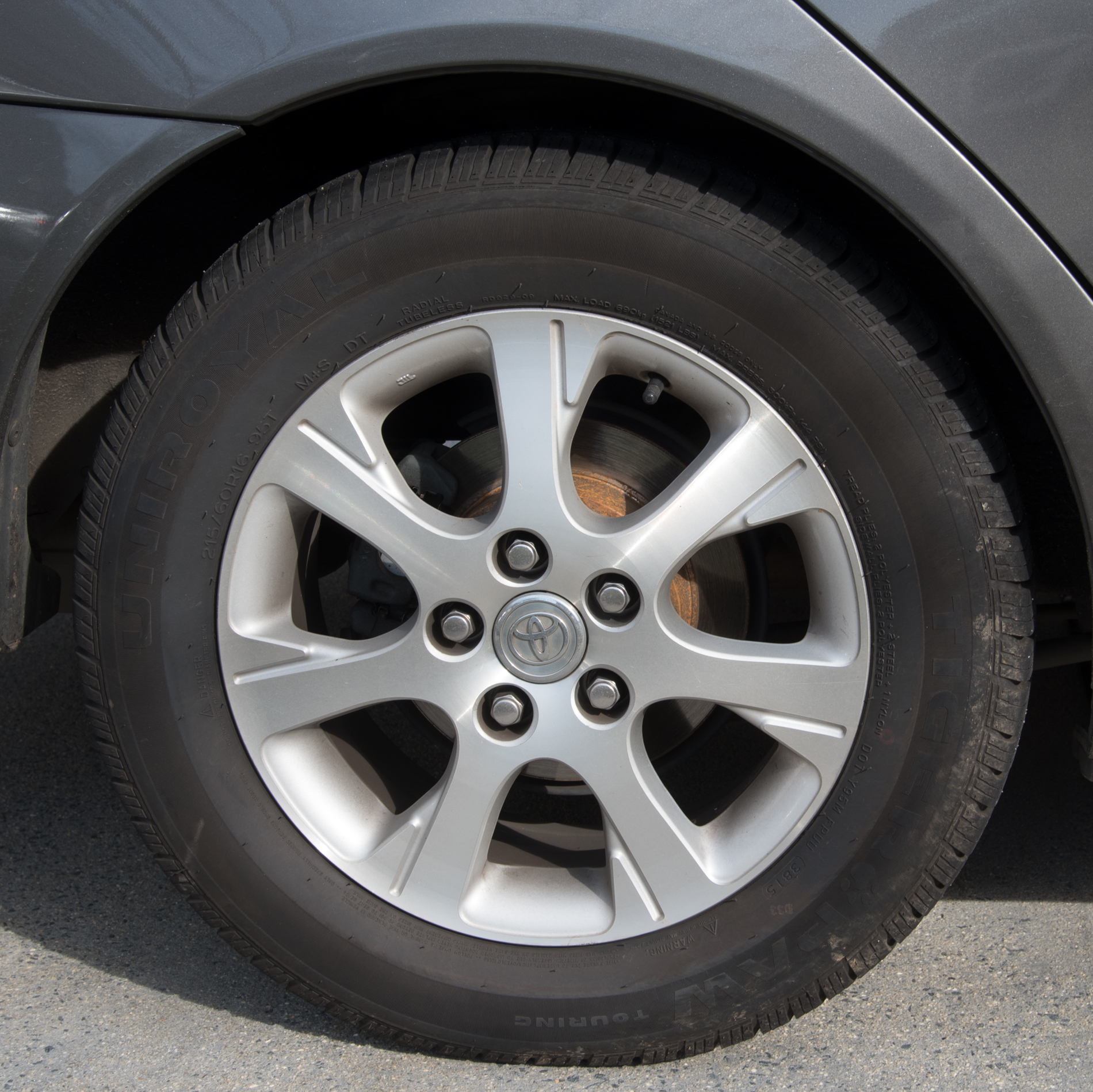 2005 Toyota Camry XLE Sedan