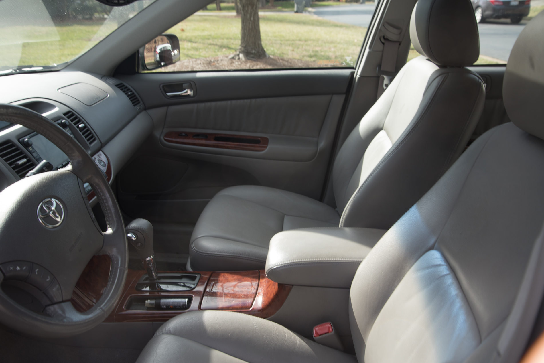 2005 Toyota Camry XLE Sedan