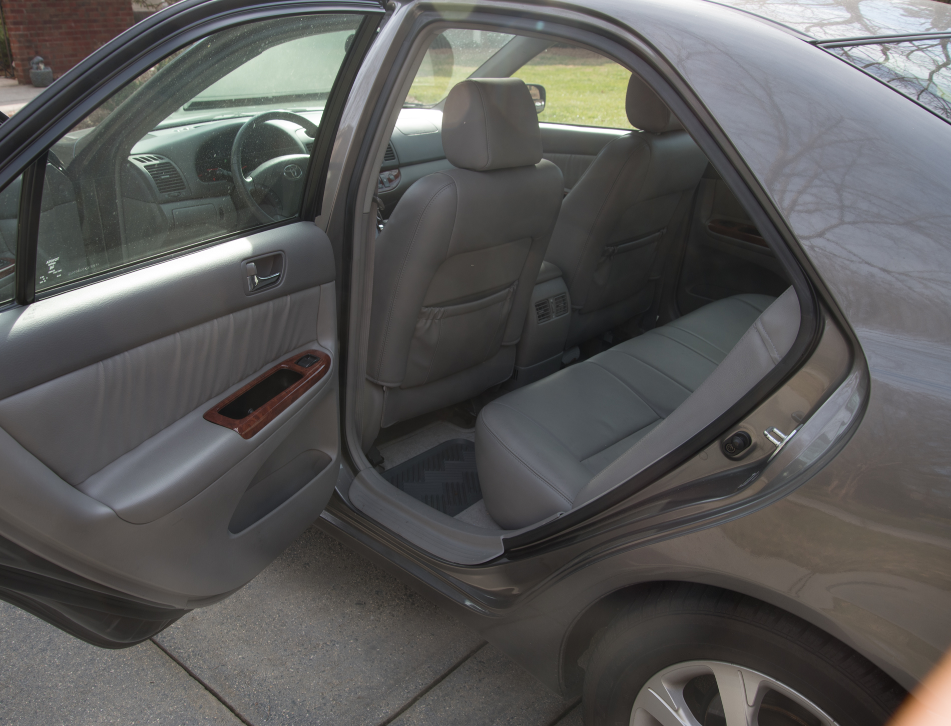 2005 Toyota Camry XLE Sedan