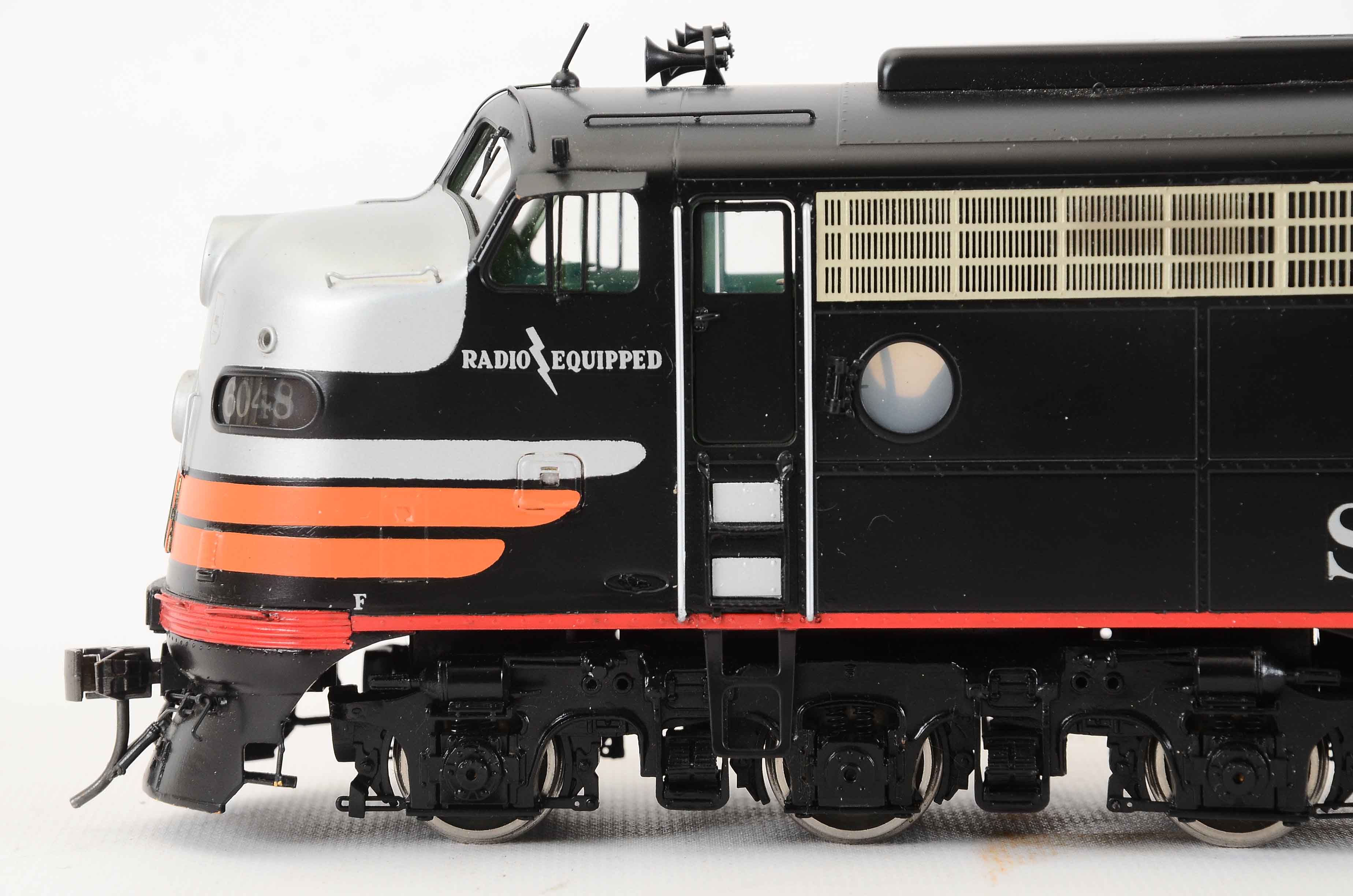 Key Imports EMD E-9 Locomotive Southern Pacific Black Widow
