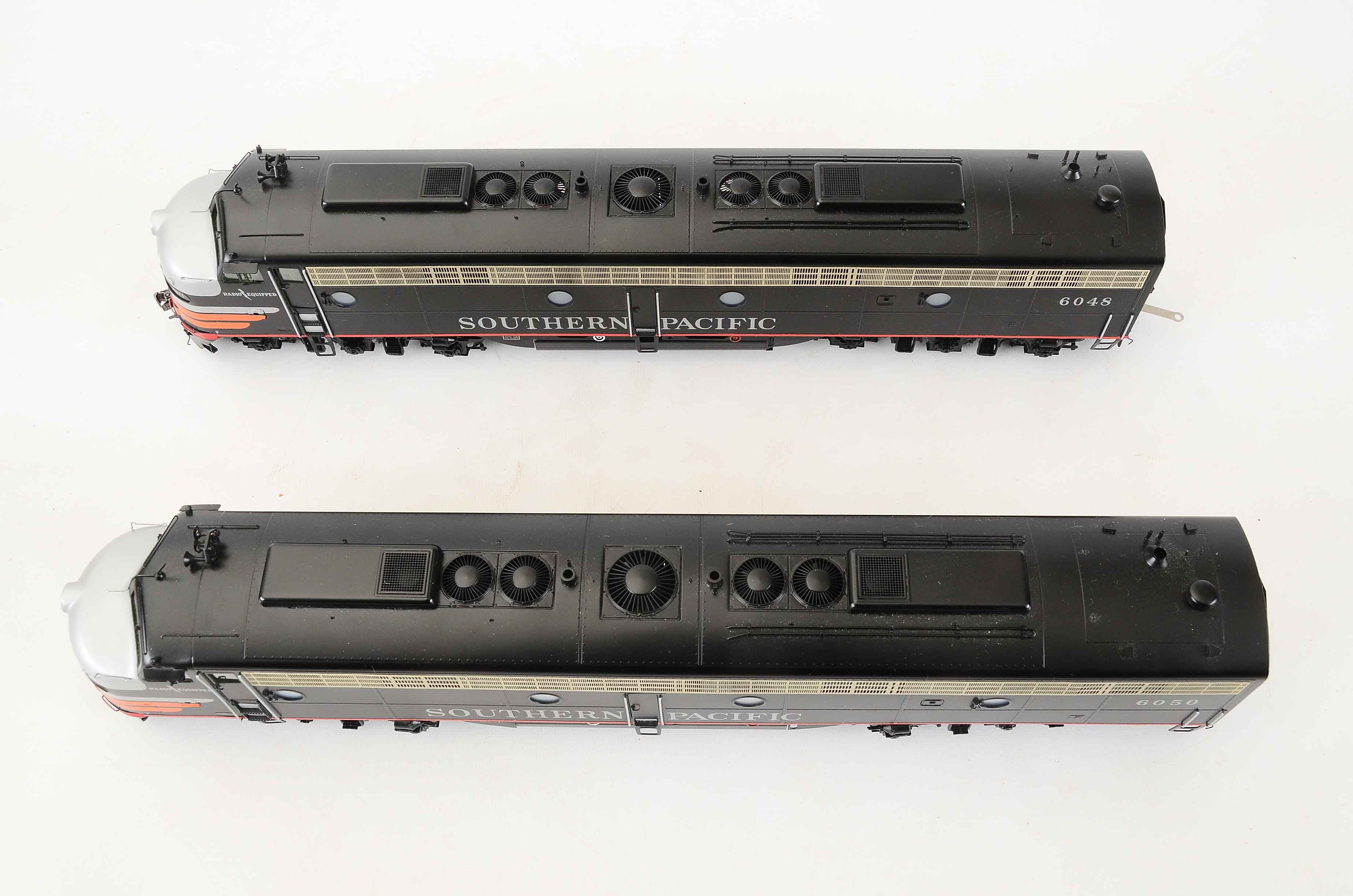 Key Imports EMD E-9 Locomotive Southern Pacific Black Widow
