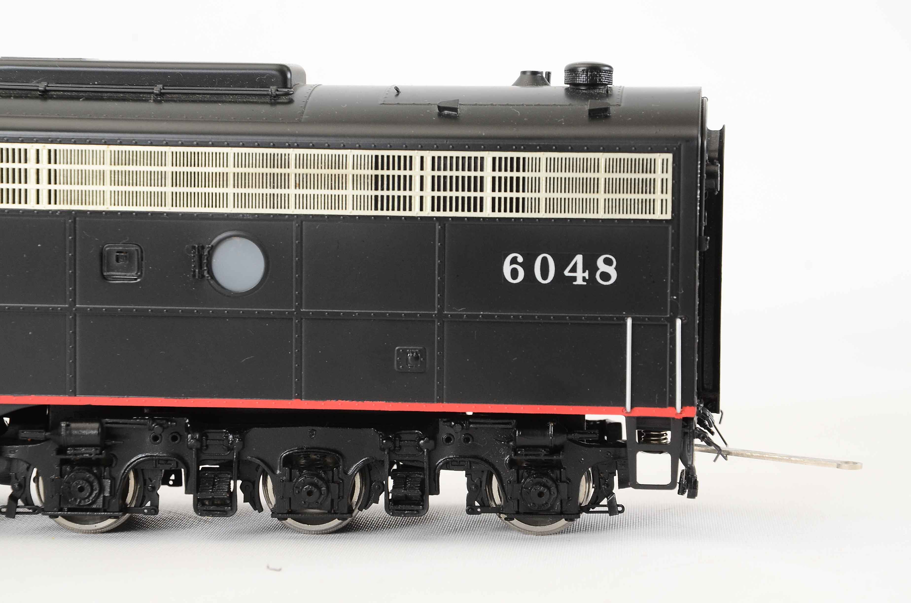 Key Imports EMD E-9 Locomotive Southern Pacific Black Widow
