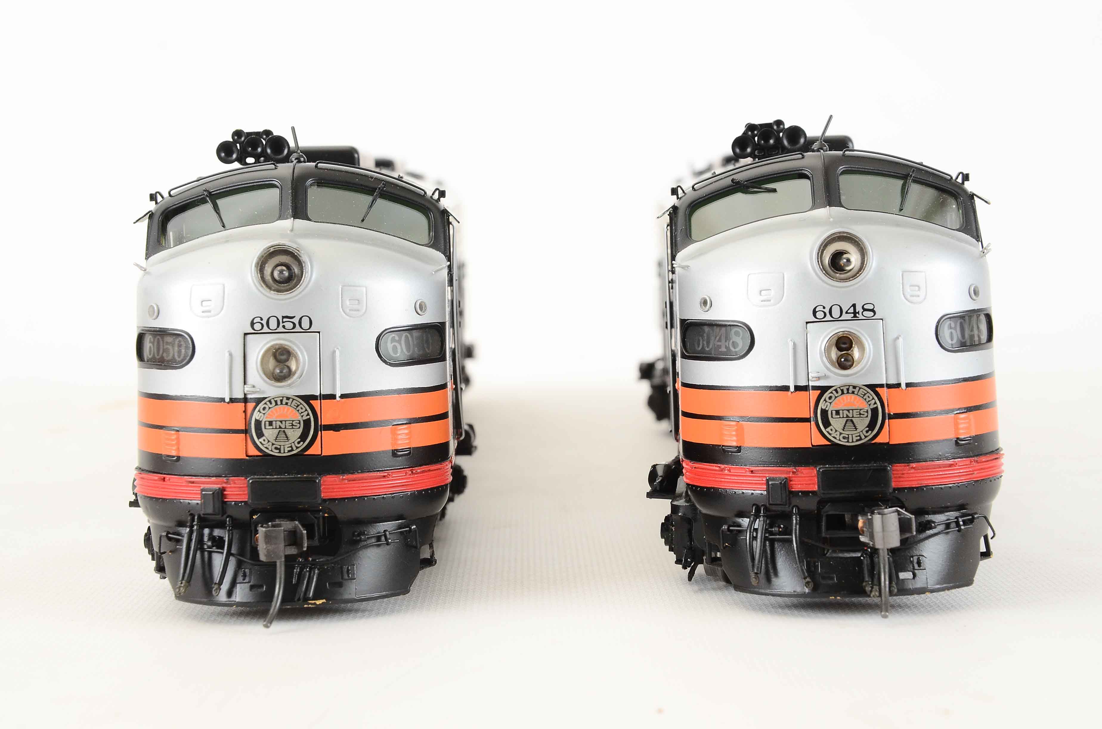 Key Imports EMD E-9 Locomotive Southern Pacific Black Widow
