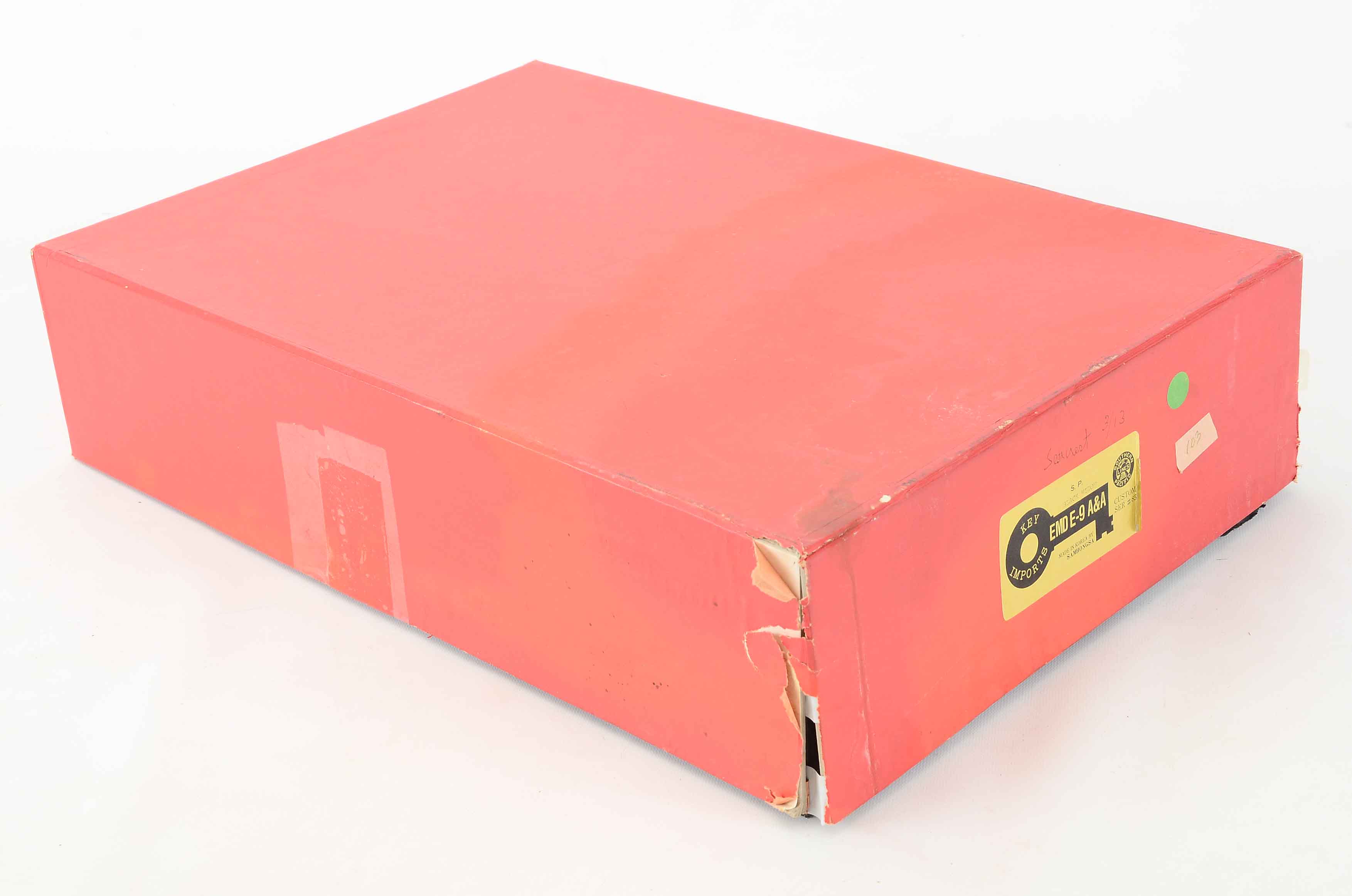 Key Imports EMD E-9 Locomotive Southern Pacific Black Widow