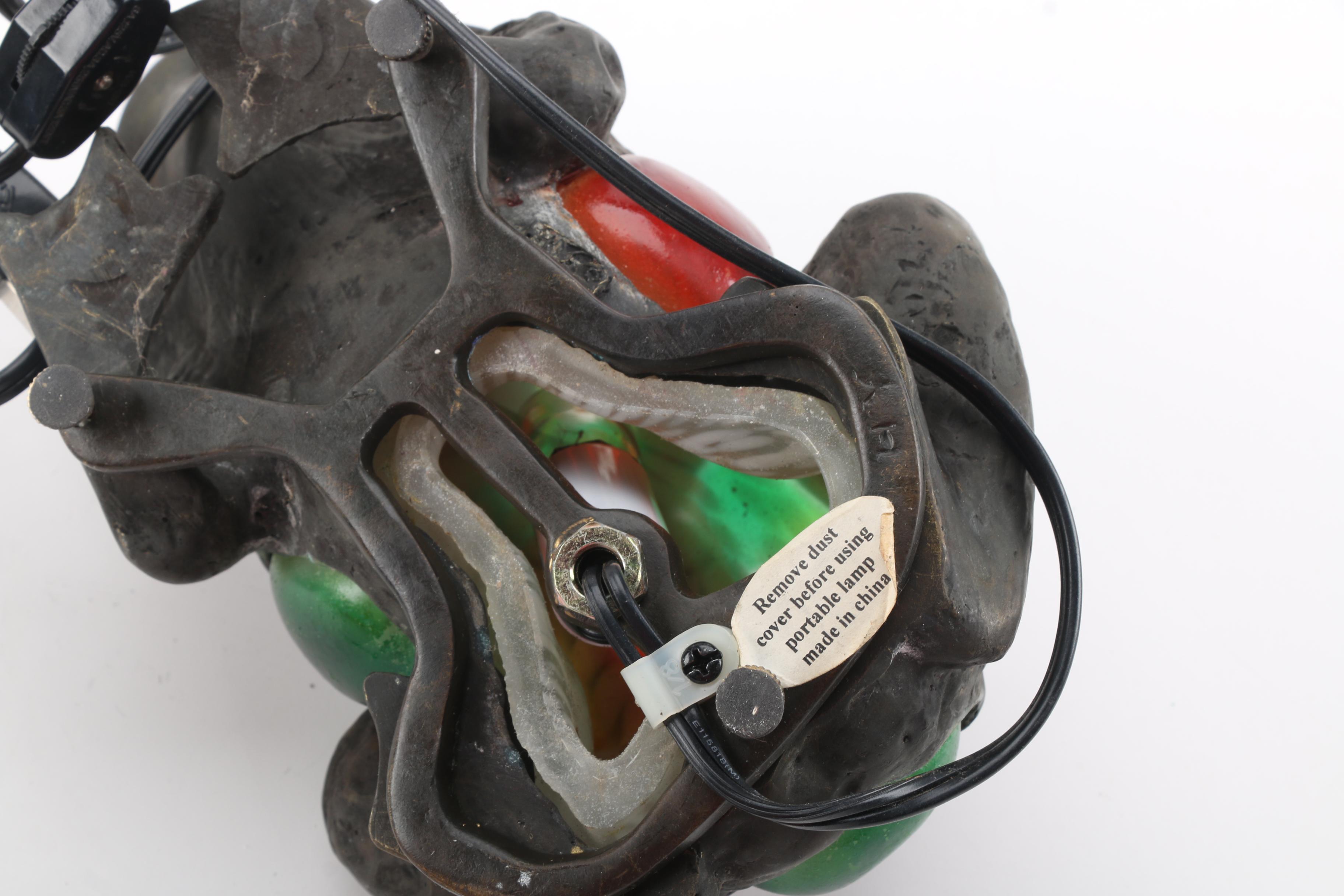 Metal Frog Accent Lamp