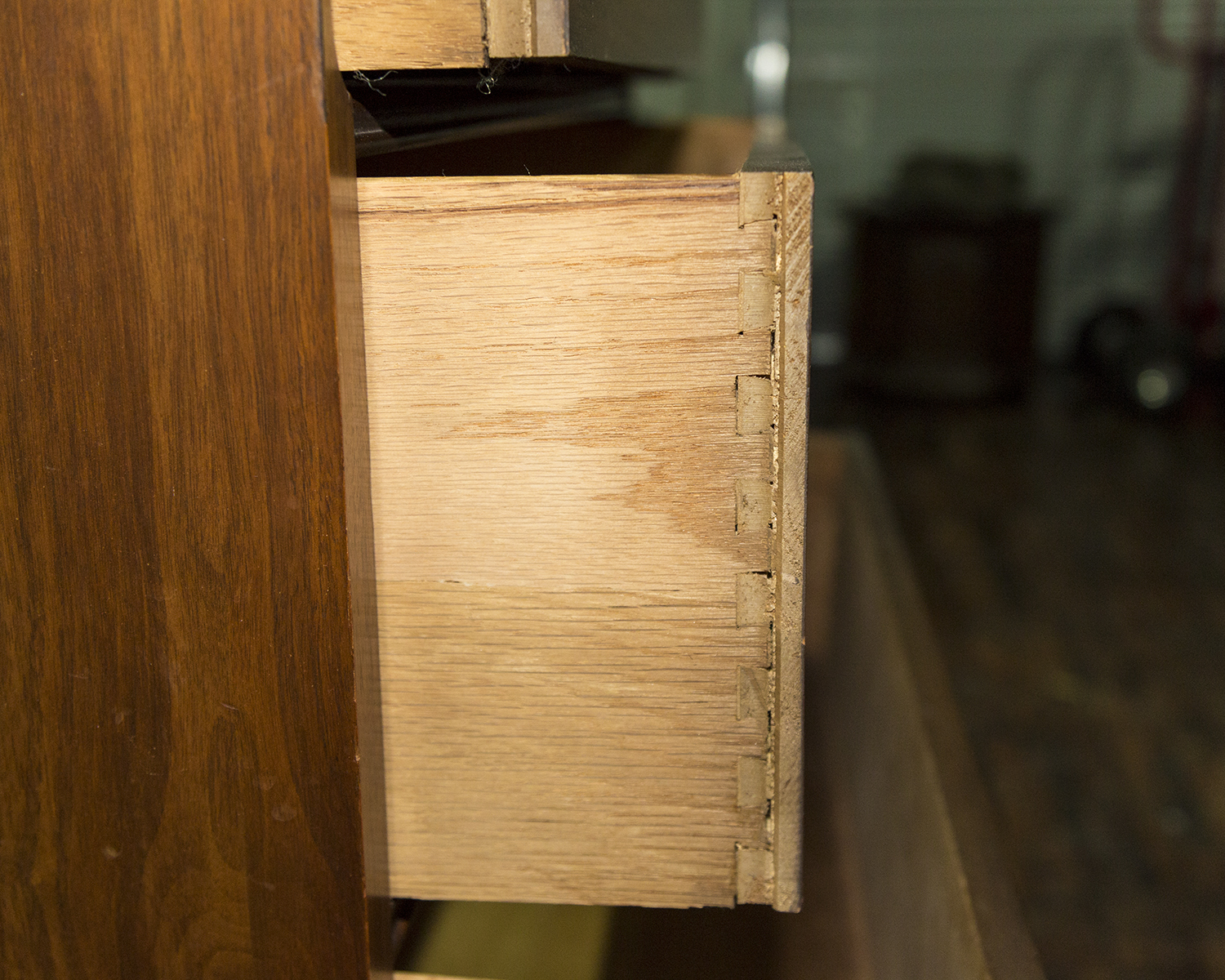 Mid Century Modern Chest of Drawers