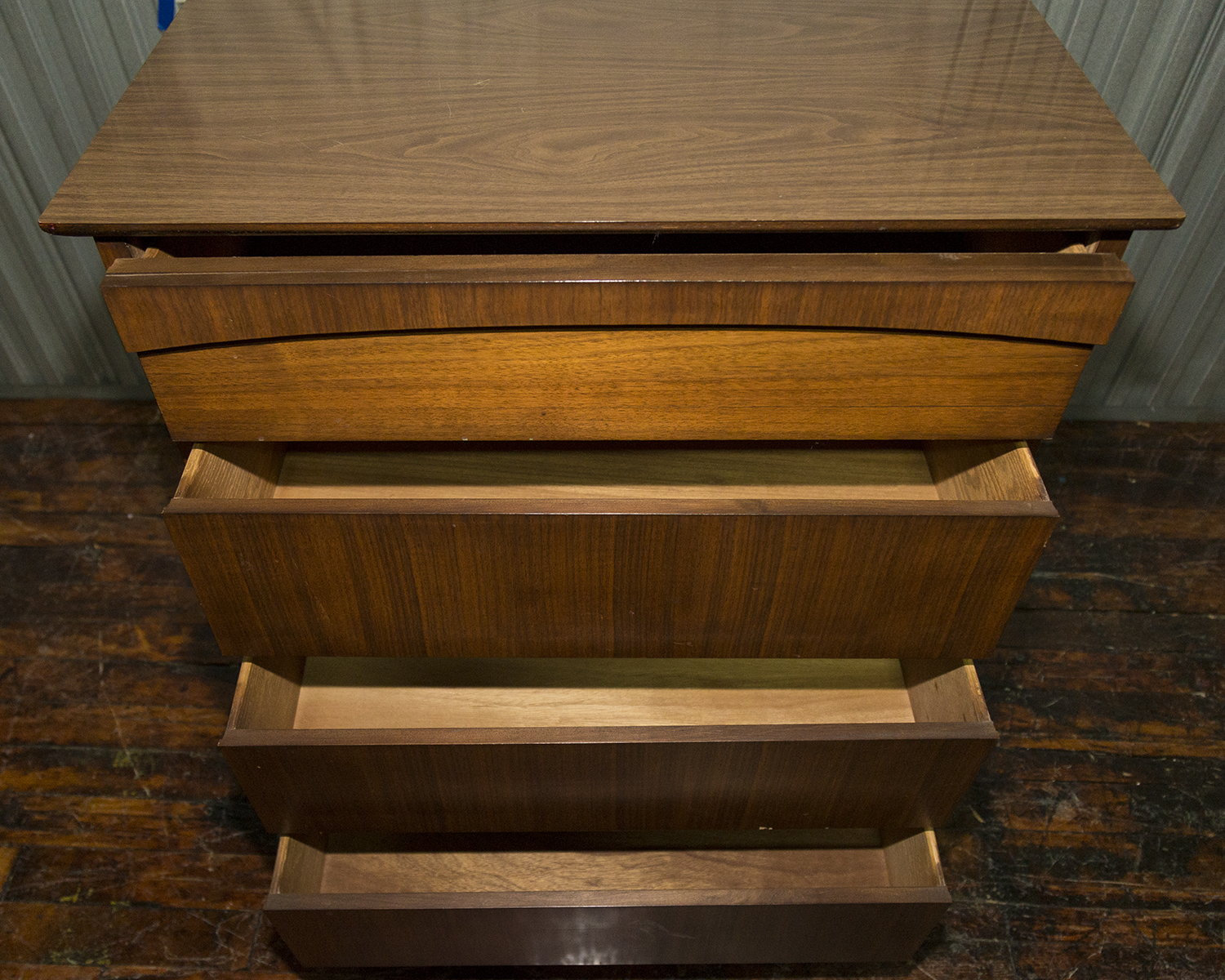 Mid Century Modern Chest of Drawers