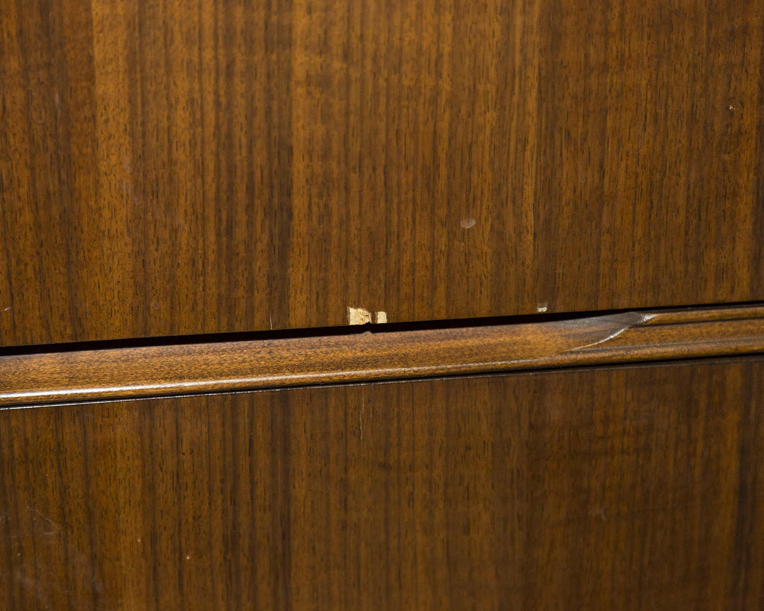 Mid Century Modern Chest of Drawers