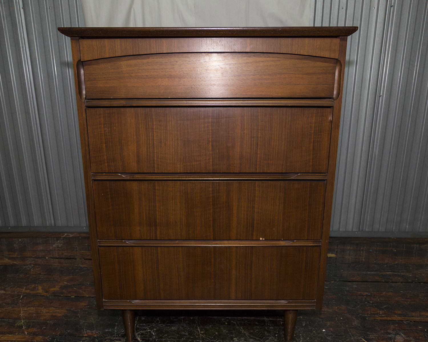 Mid Century Modern Chest of Drawers
