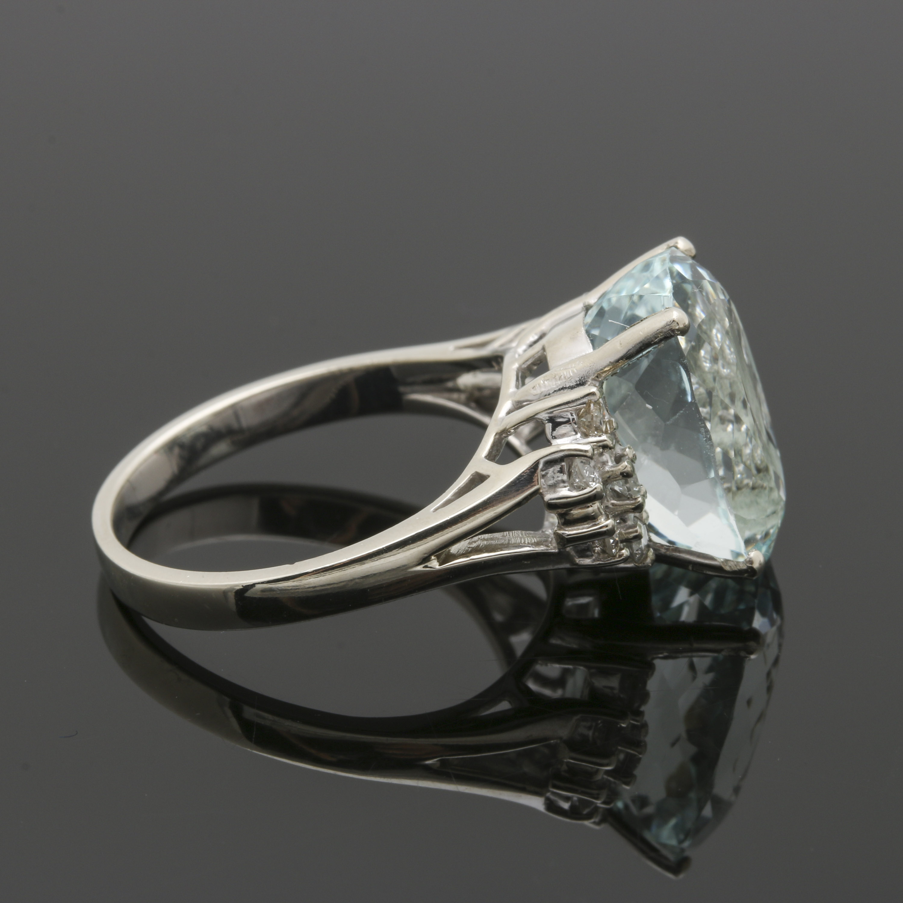 14K White Gold 6.29 CT Aquamarine and Diamond Ring