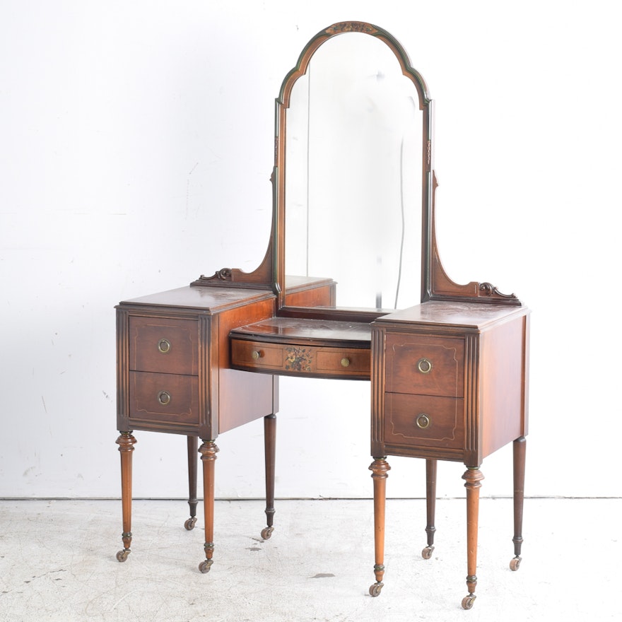 Vintage Sheraton Style Mahogany Finished Vanity