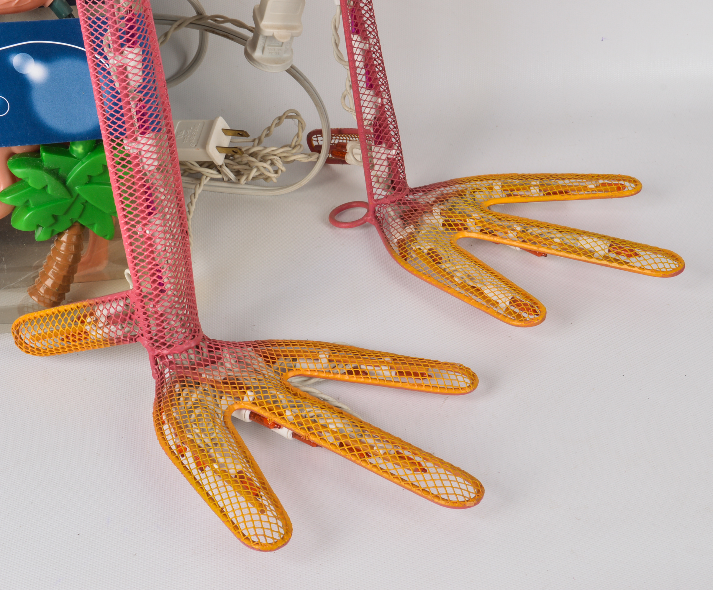 Lighted Animated Garden Flamingo and Party Lights