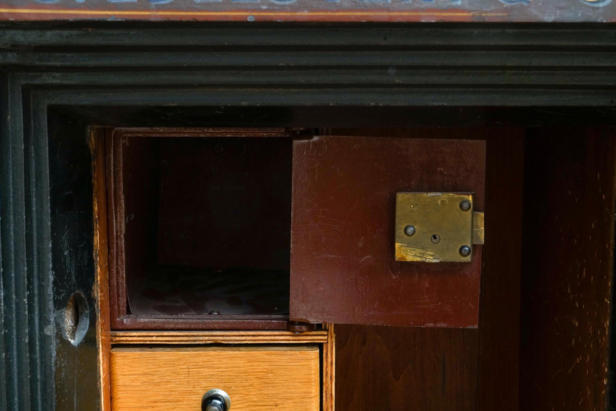 Late 19th Century Hand Painted Cast Iron Safe by The Victor Safe & Lock Co.