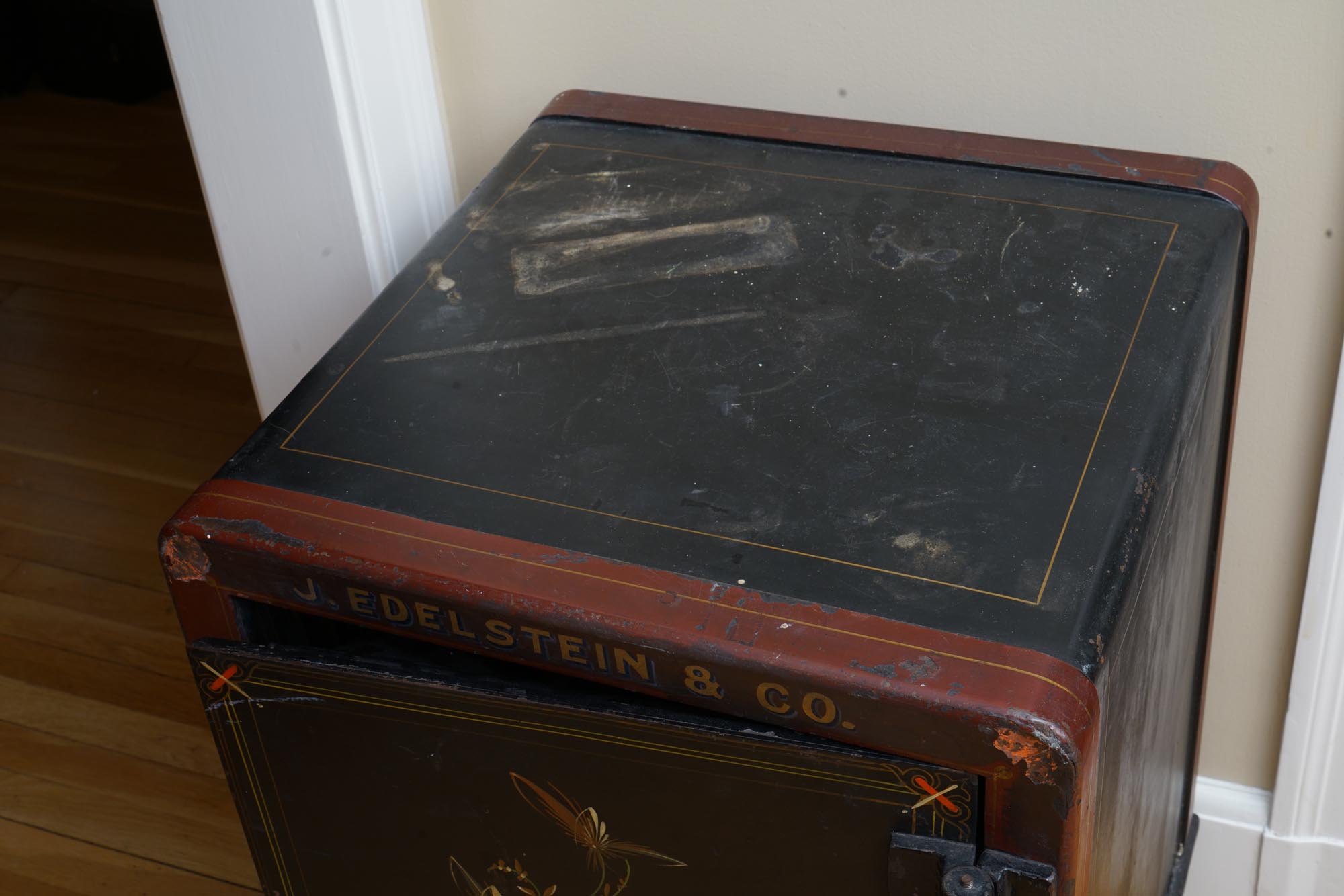 Late 19th Century Hand Painted Cast Iron Safe by The Victor Safe & Lock Co.