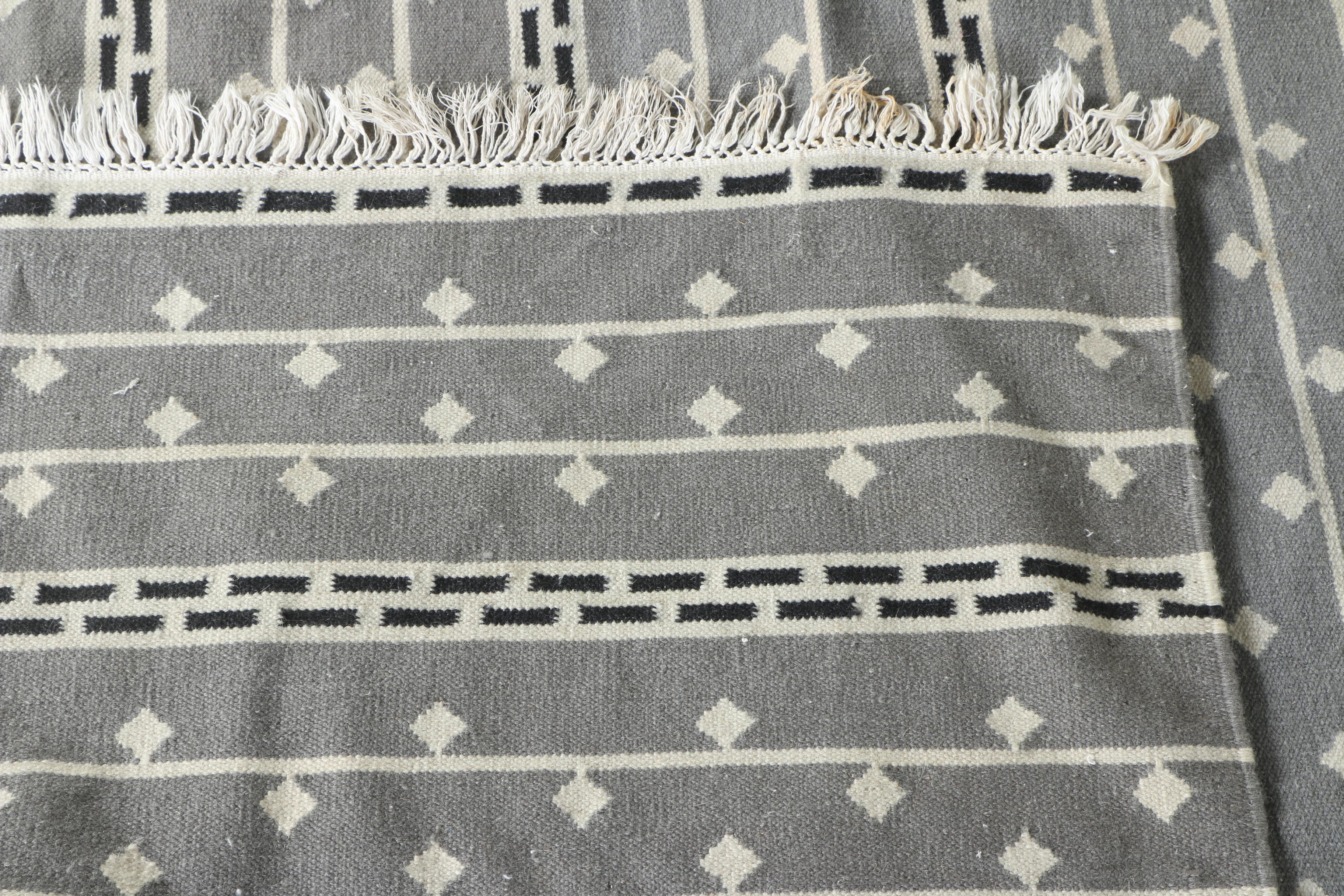 Knit Geometrical Rug