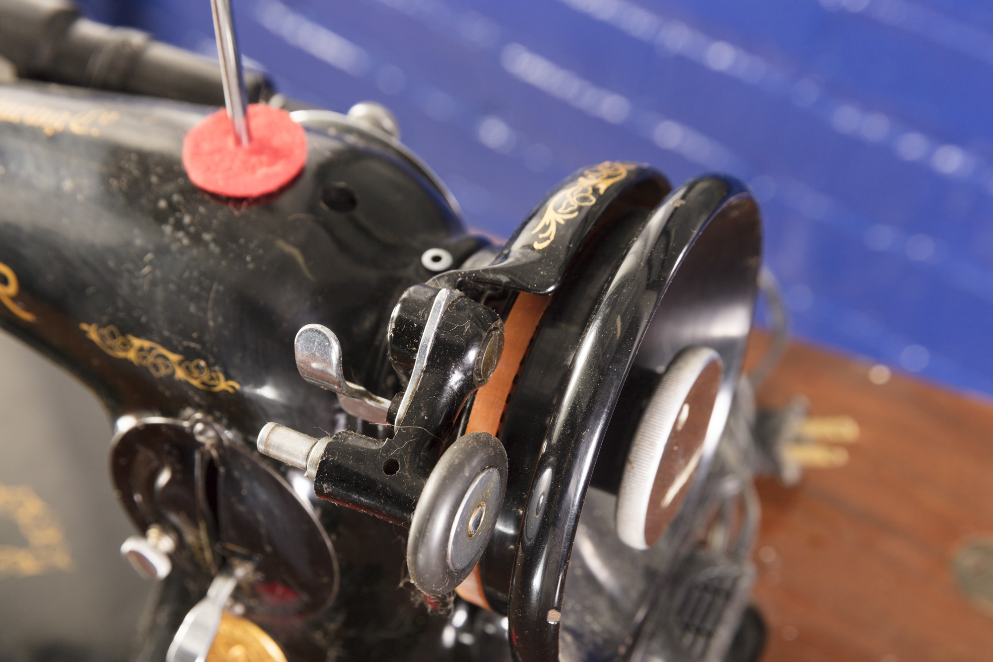 Vintage Singer Sewing Machine with Cabinet and Stool