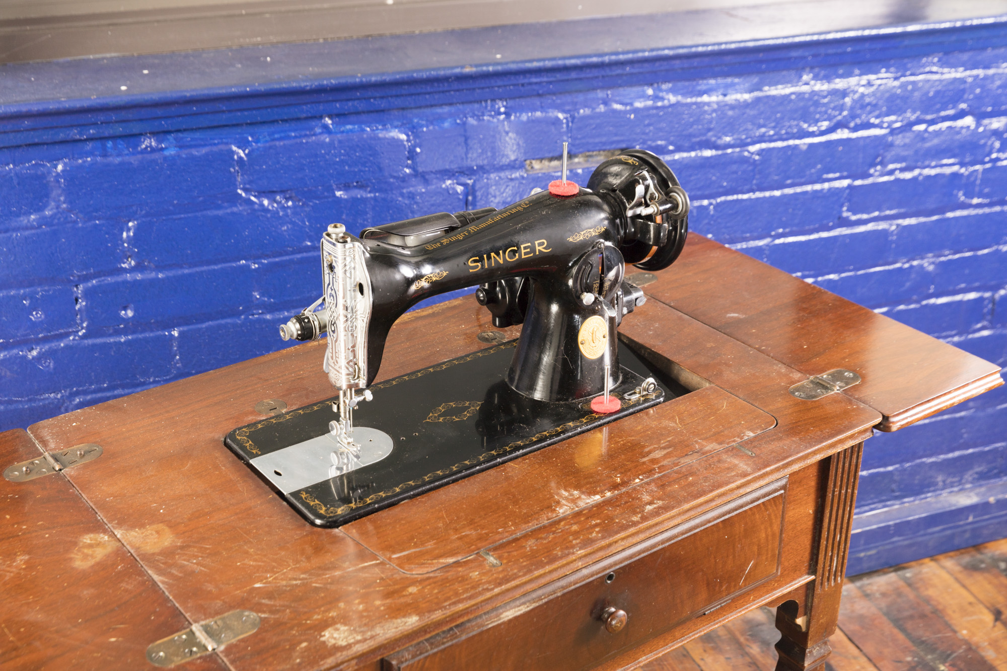 Vintage Singer Sewing Machine with Cabinet and Stool