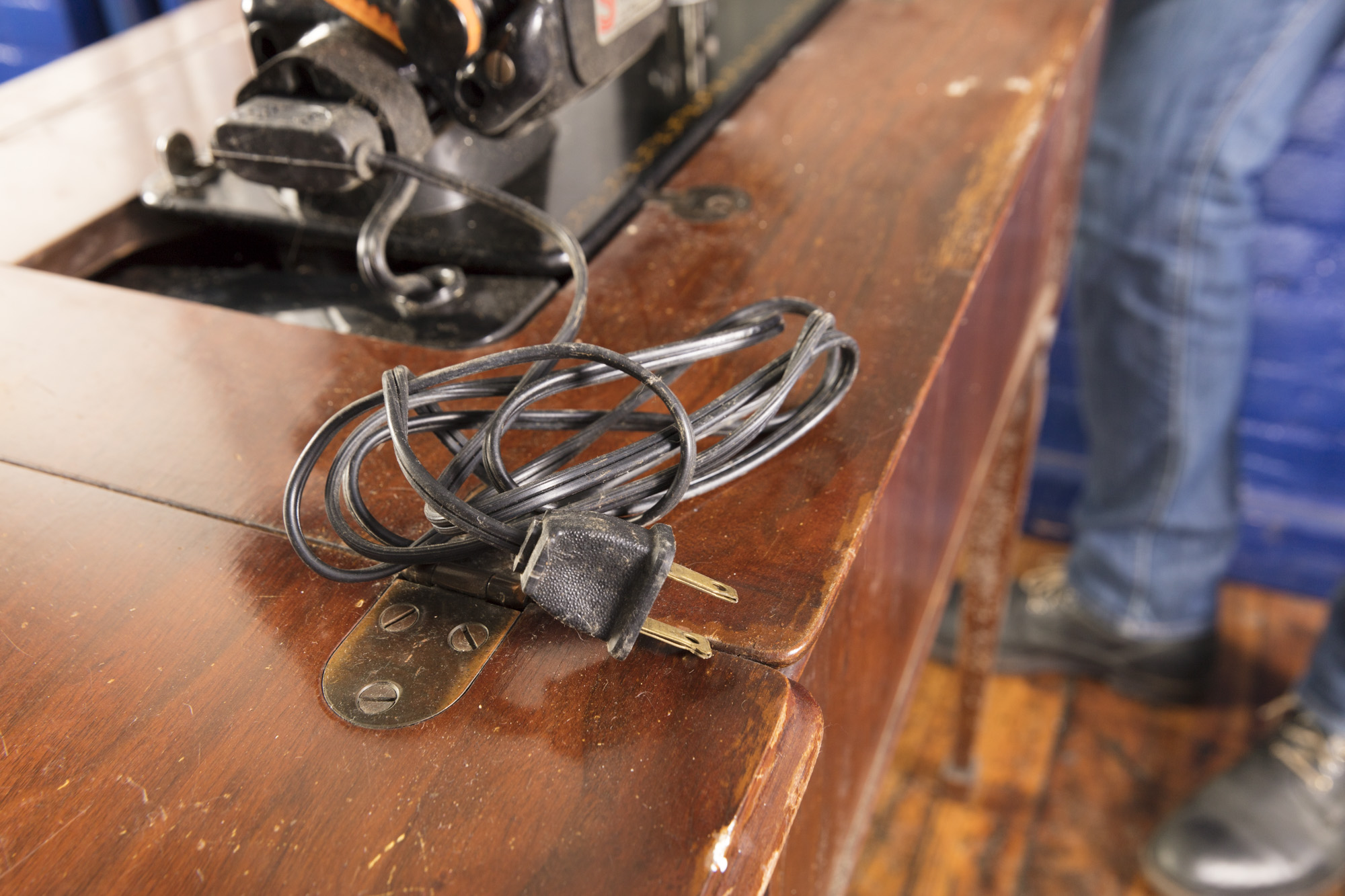 Vintage Singer Sewing Machine with Cabinet and Stool
