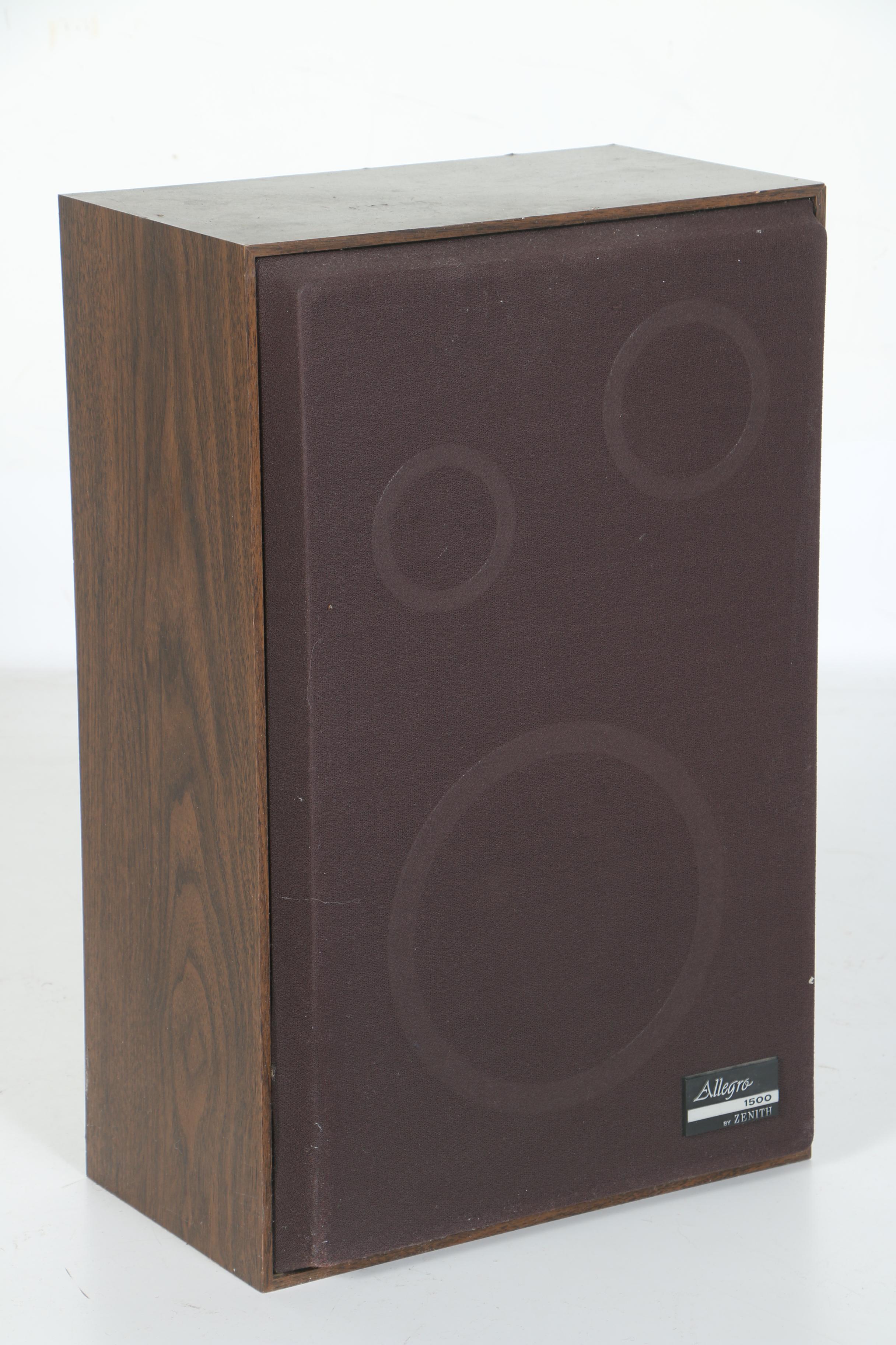 Zenith Record Player with Speakers