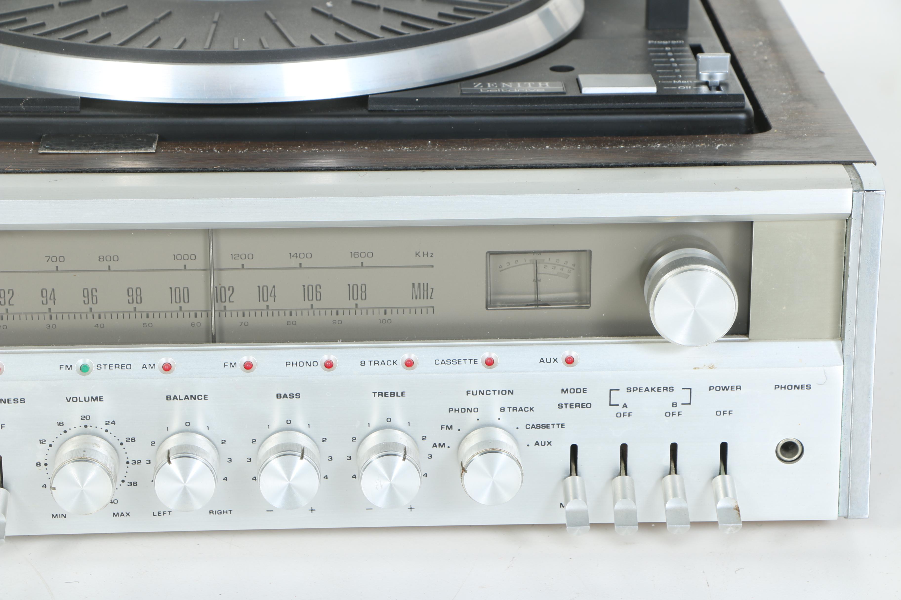 Zenith Record Player with Speakers