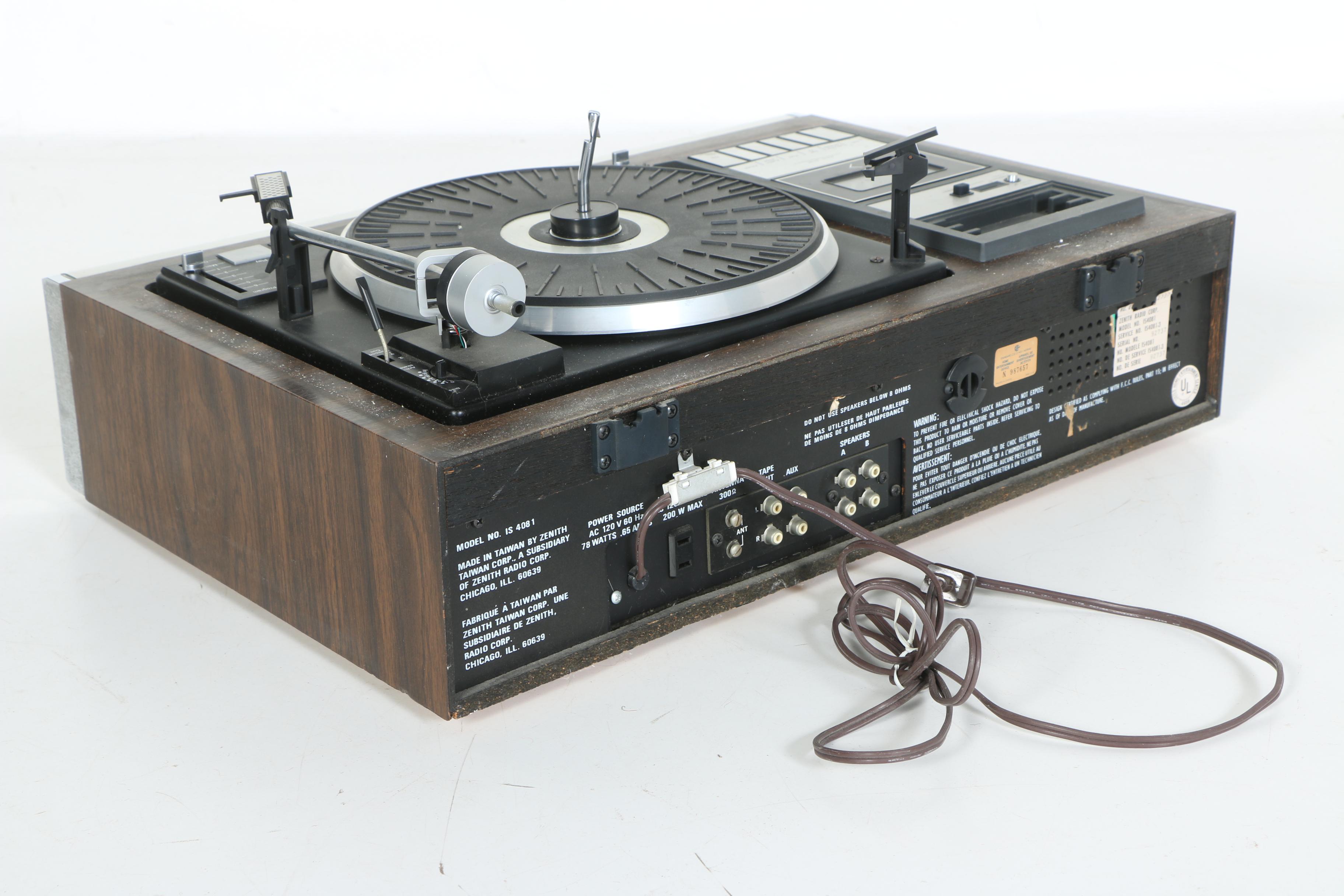 Zenith Record Player with Speakers