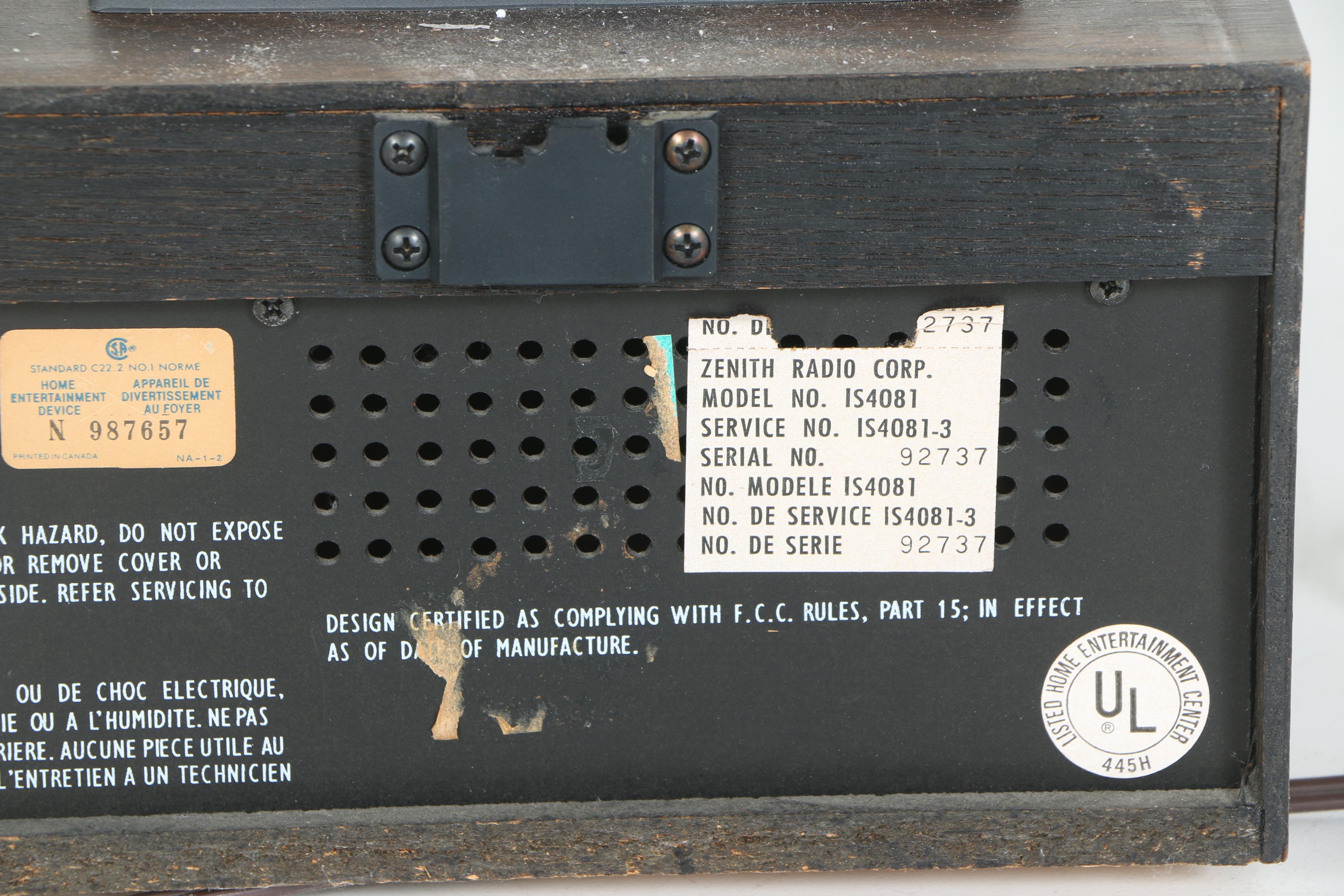 Zenith Record Player with Speakers