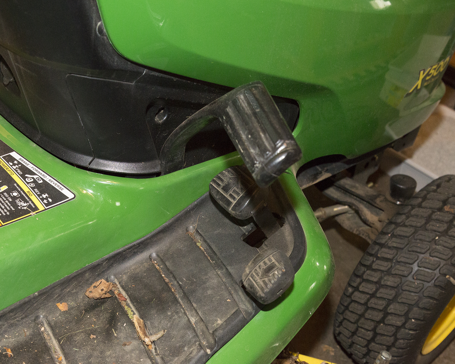 John Deere X500 Multi-Terrain Riding Mower with Collection System