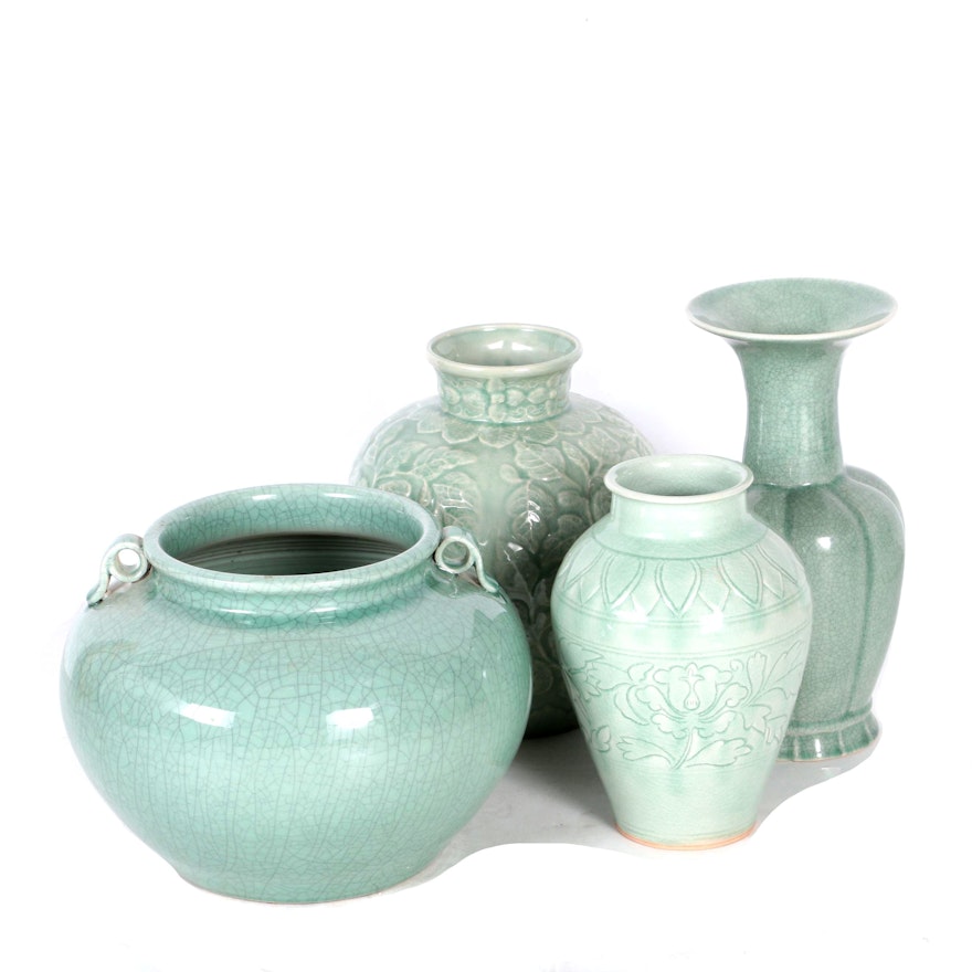 Art Pottery Vases Featuring Mengrai Kilns
