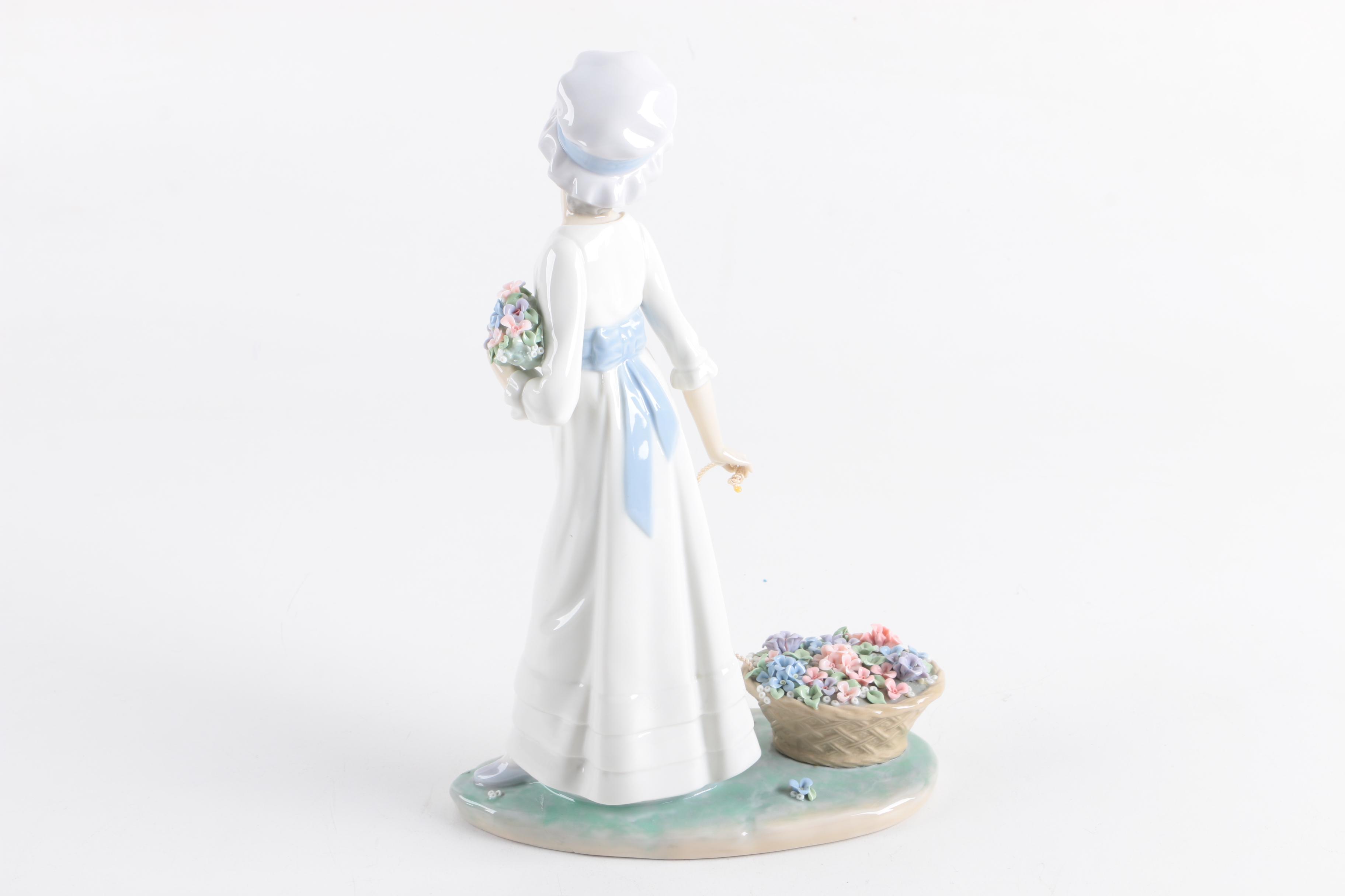 Lladro Porcelain Girl With Flower Basket Figurine