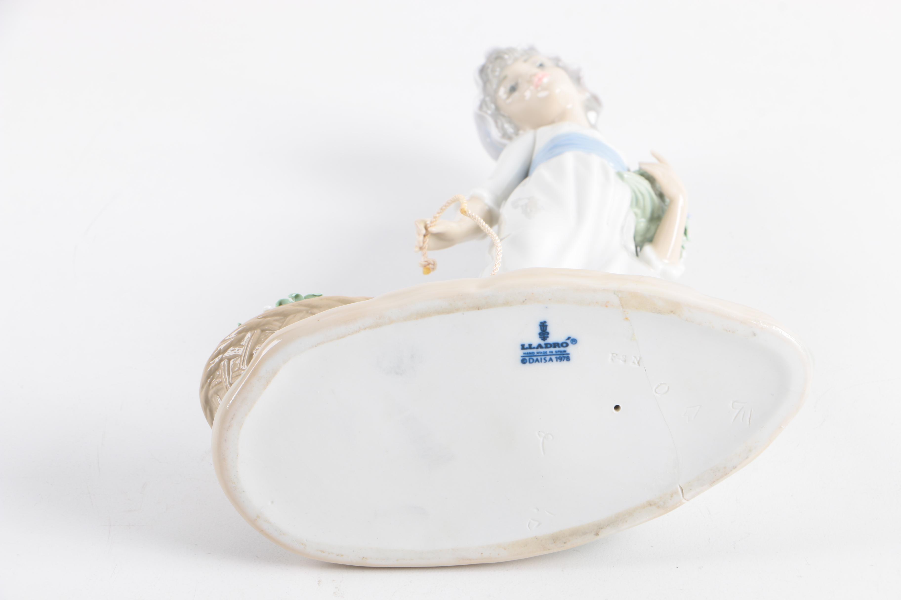 Lladro Porcelain Girl With Flower Basket Figurine