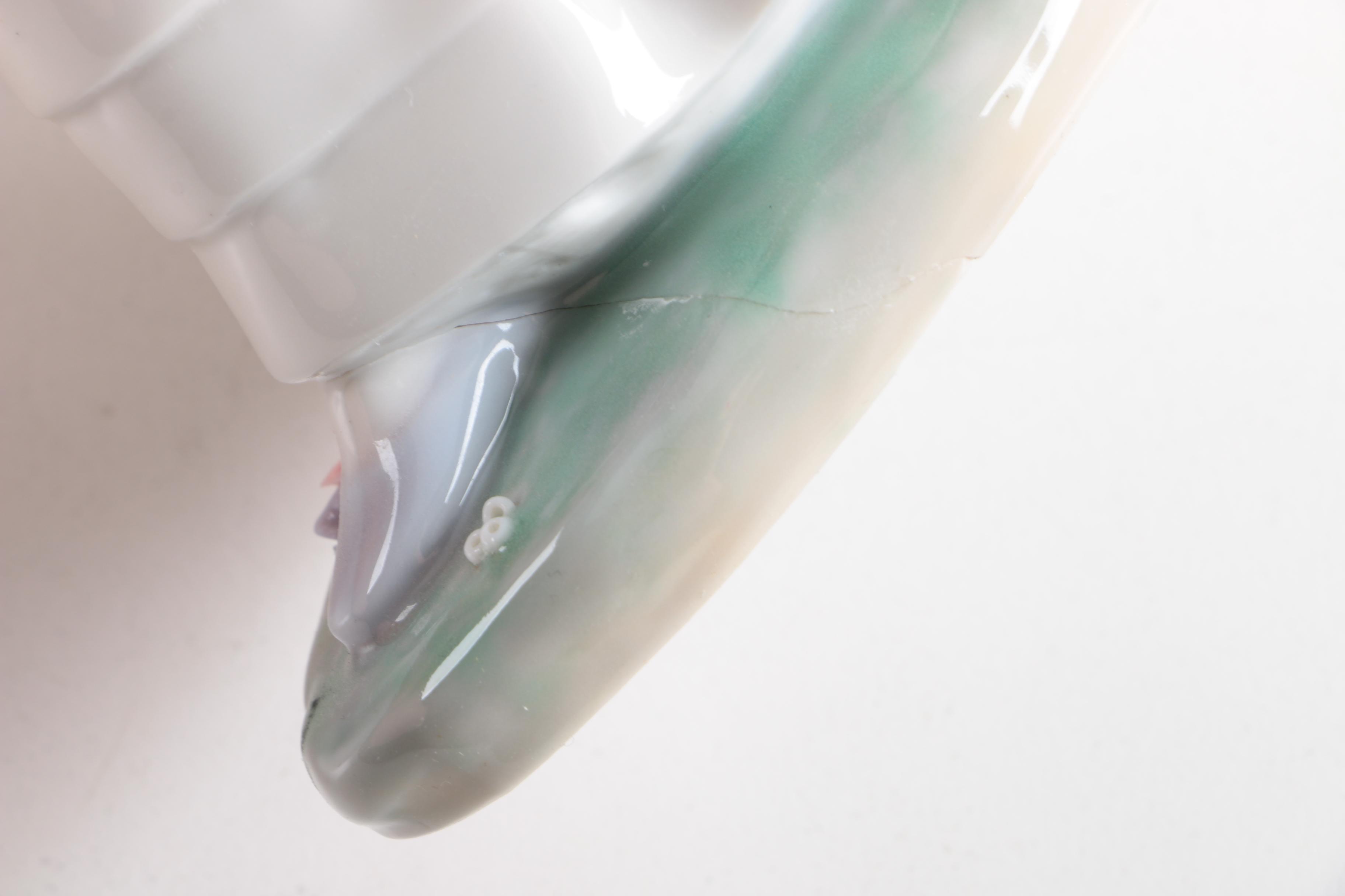 Lladro Porcelain Girl With Flower Basket Figurine