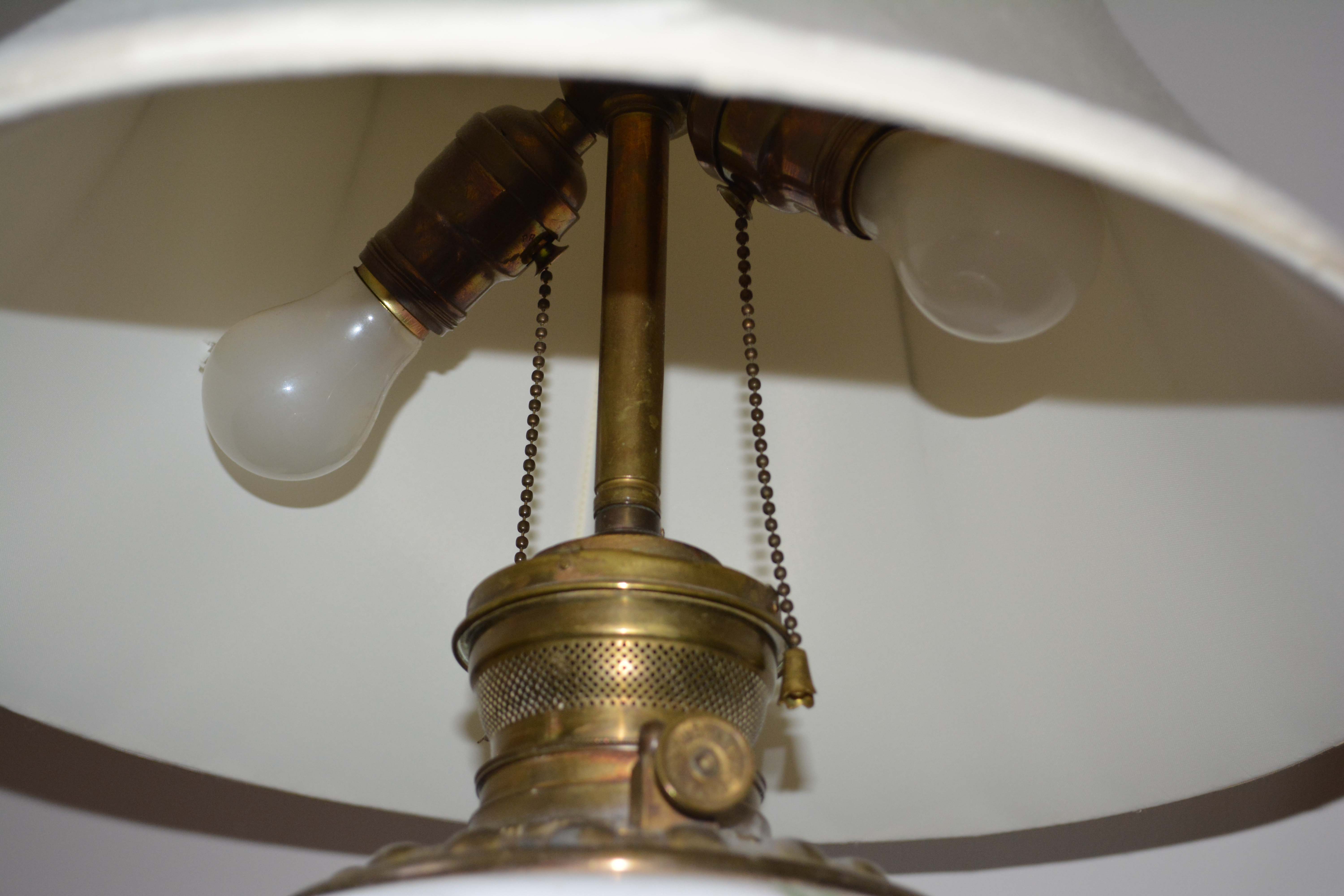 Vintage Pressed Milk Glass Table Lamp