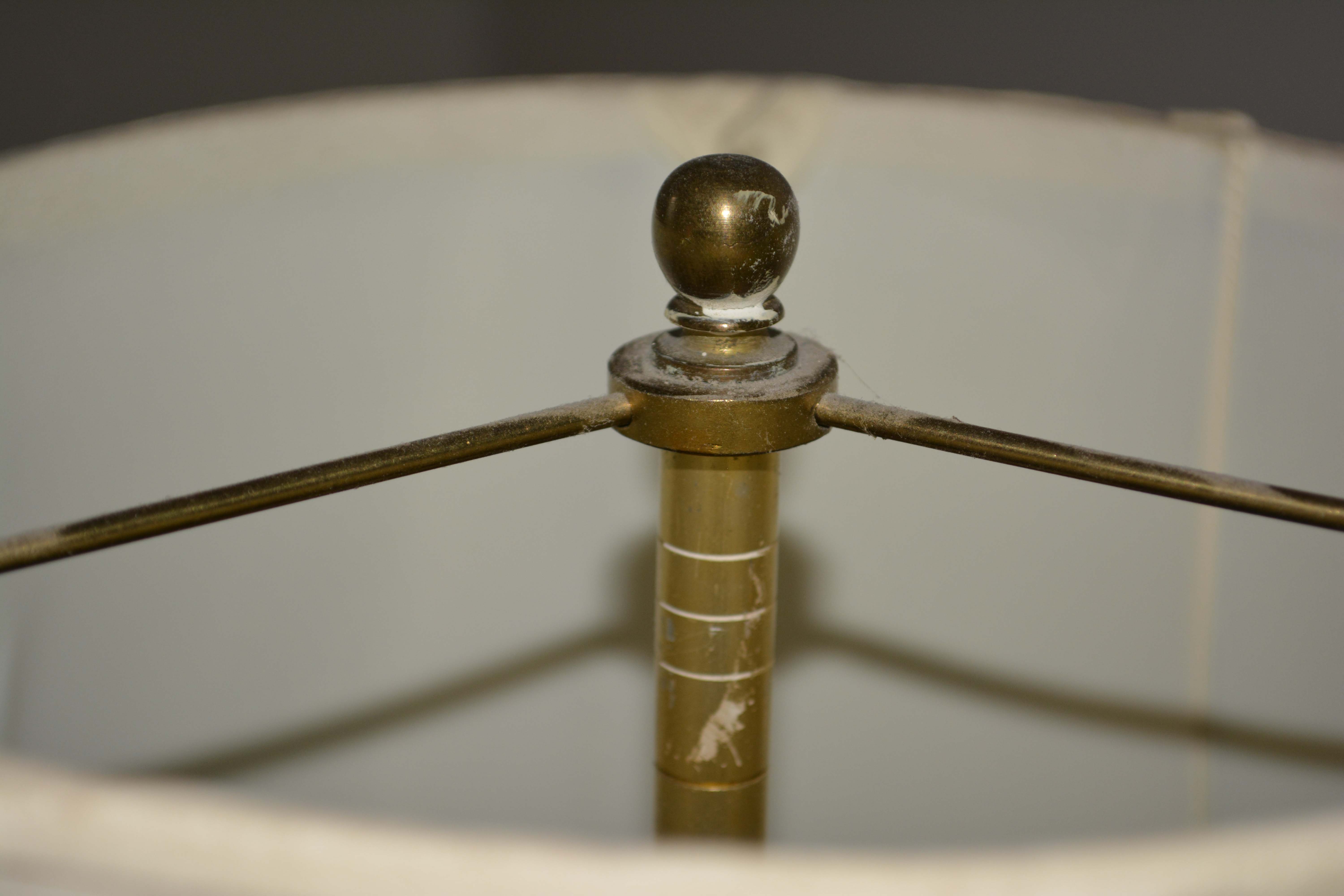 Vintage Pressed Milk Glass Table Lamp