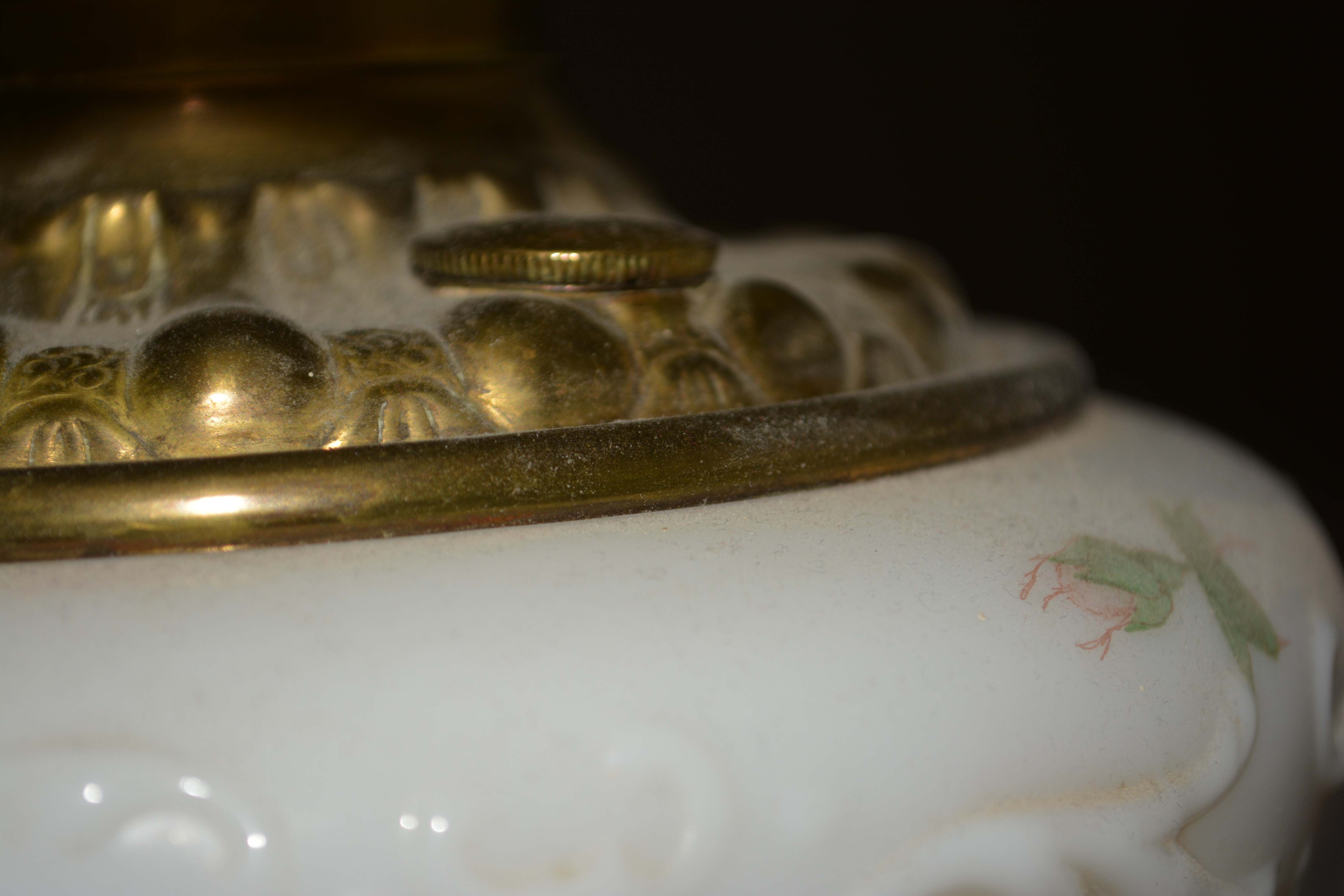 Vintage Pressed Milk Glass Table Lamp