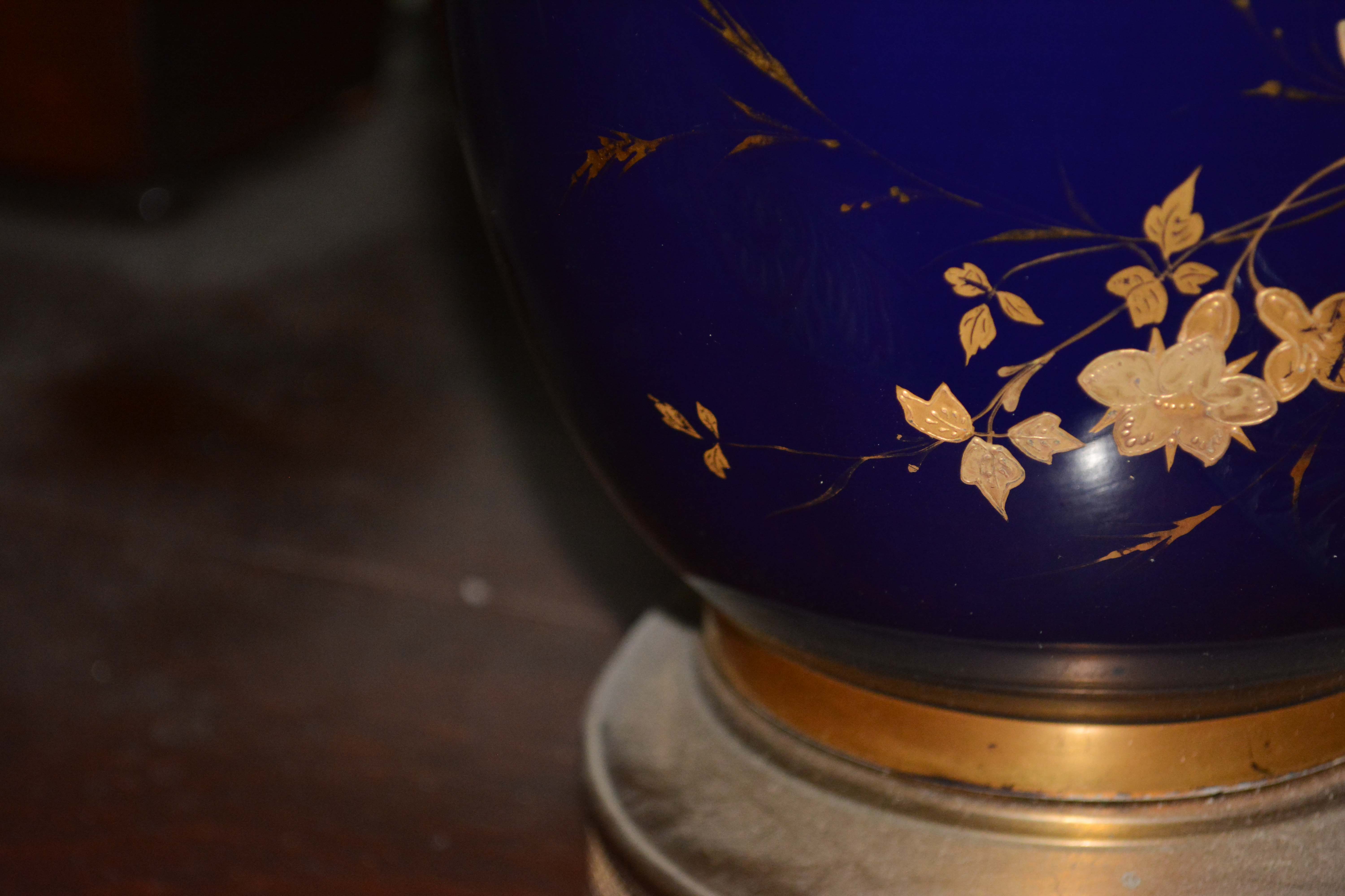 Vintage Cobalt and Gold Urn Table Lamp