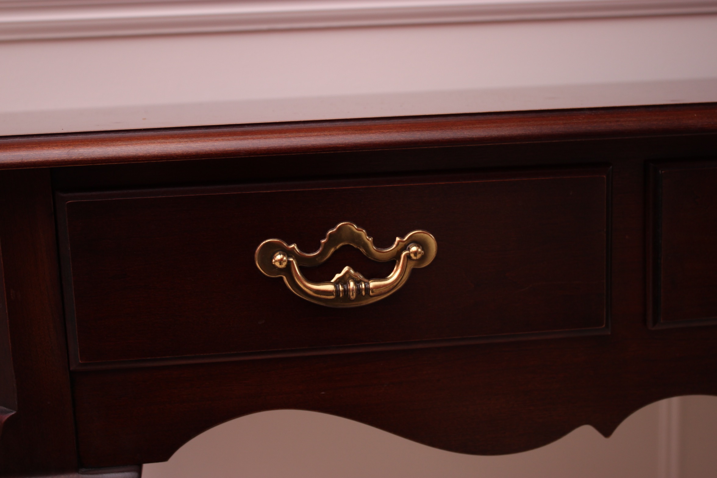 Queen Anne Style Console Table by Thomasville