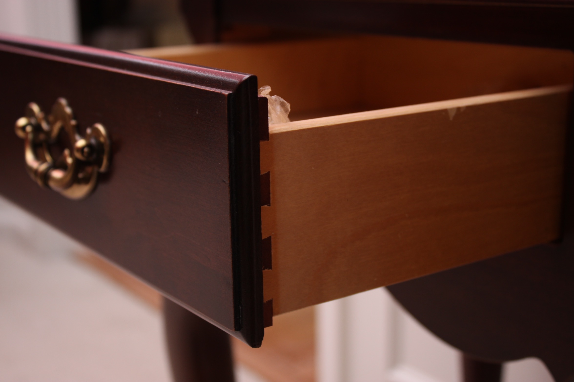 Queen Anne Style Console Table by Thomasville